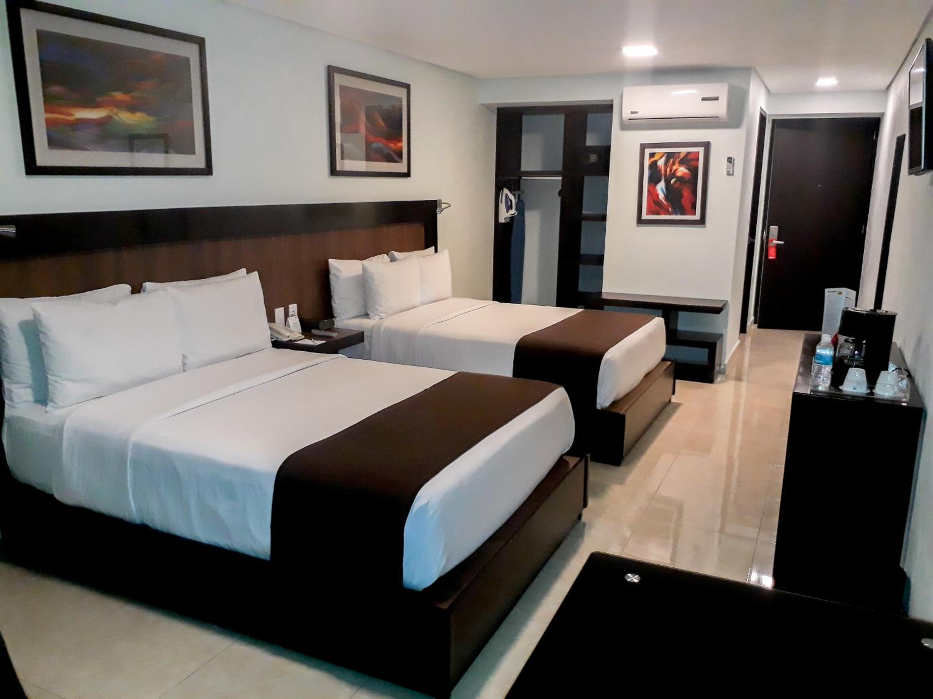 Deluxe Double Room - Photo 15