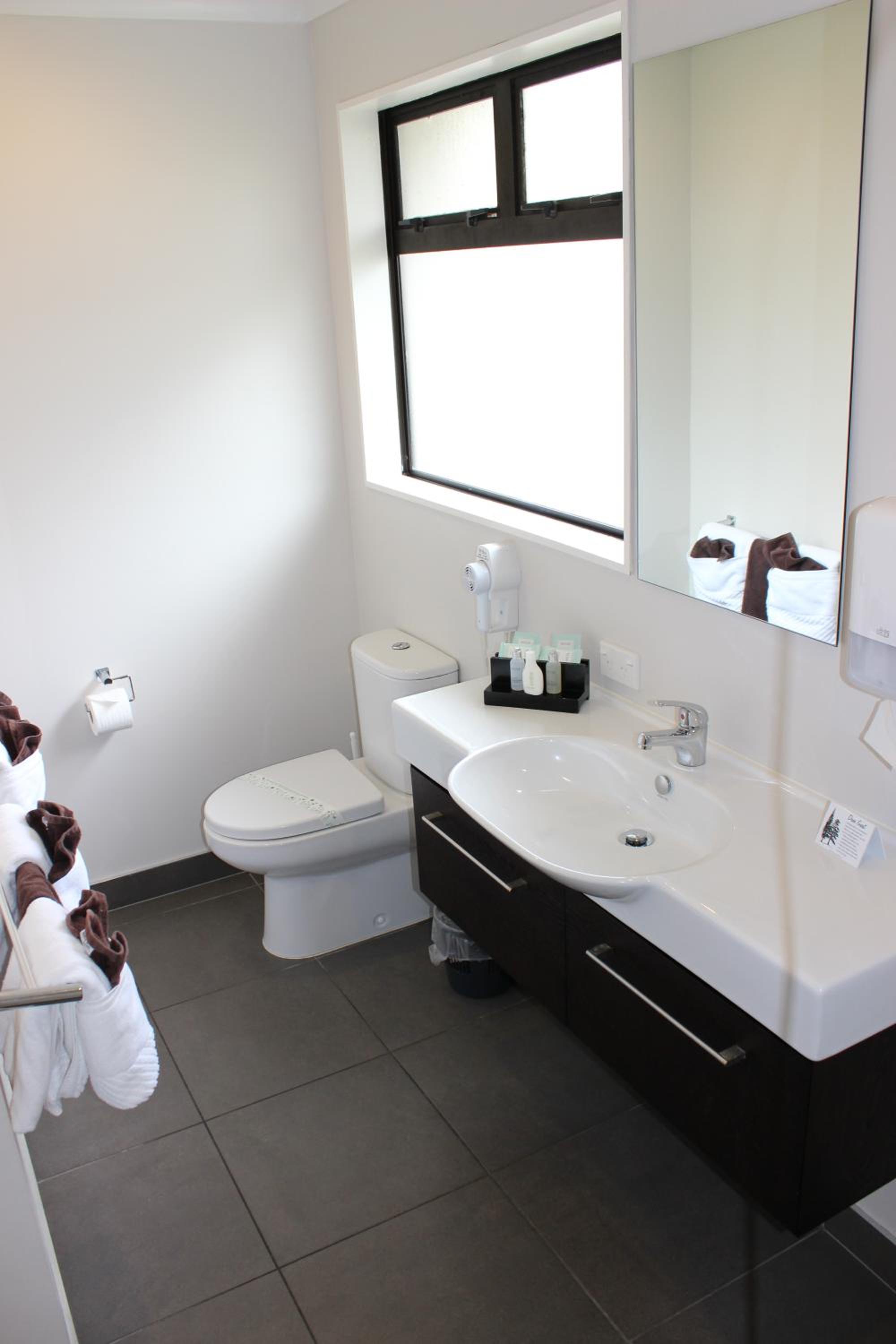Two Bedroom with Spa Bath - Photo 3