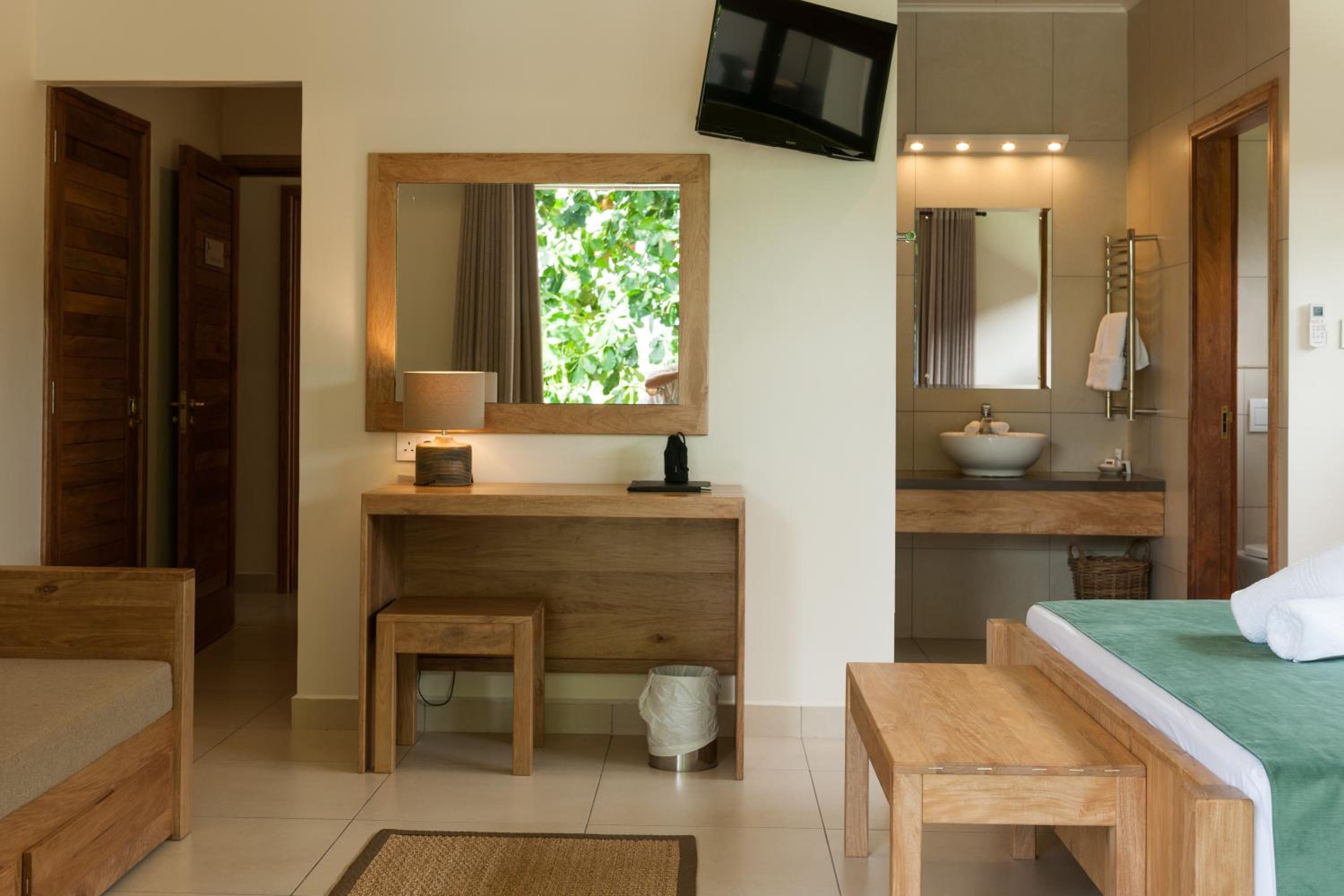 Superior Room with Sea View photo 3