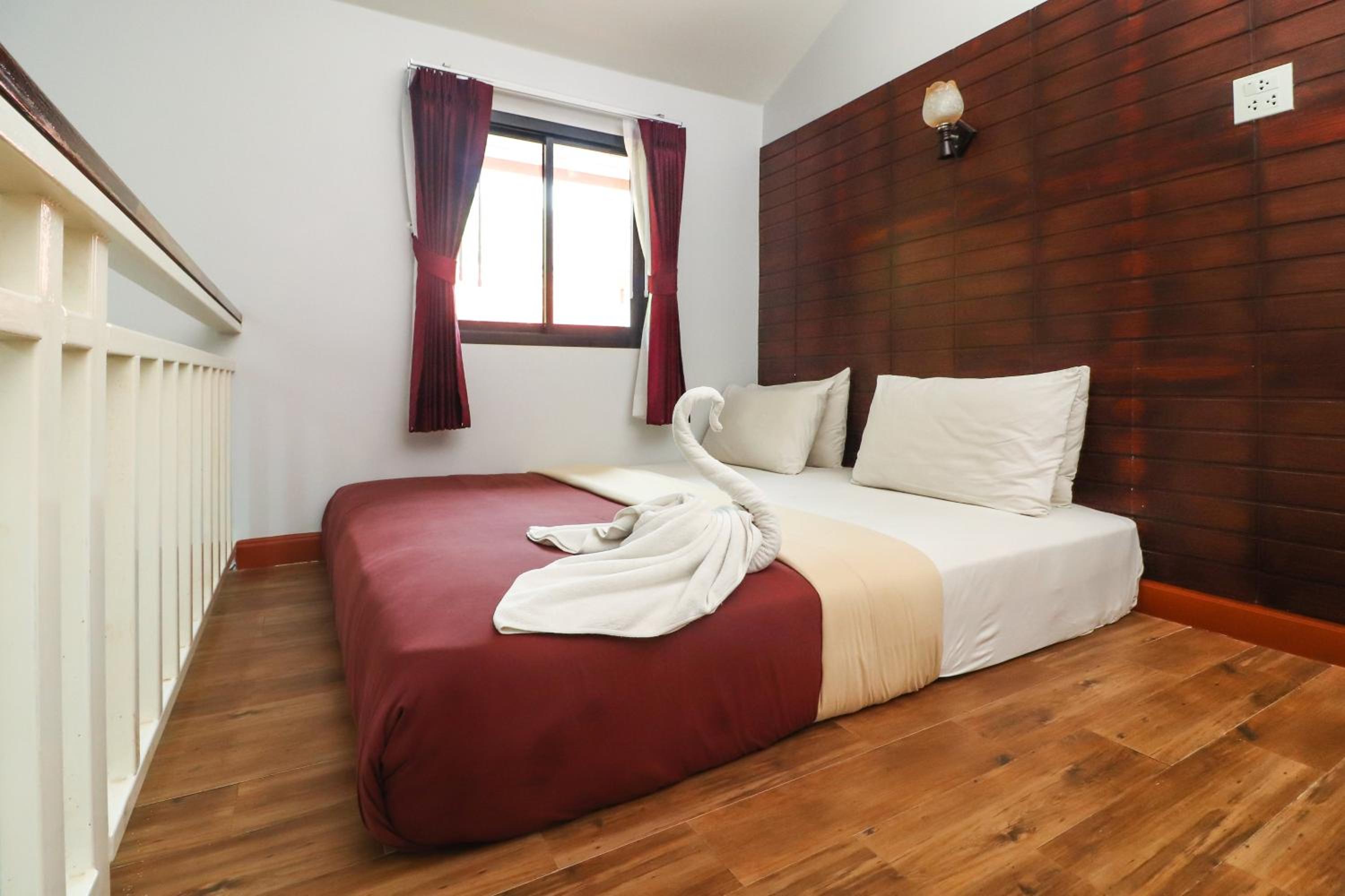 Quadruple Room - Photo 2