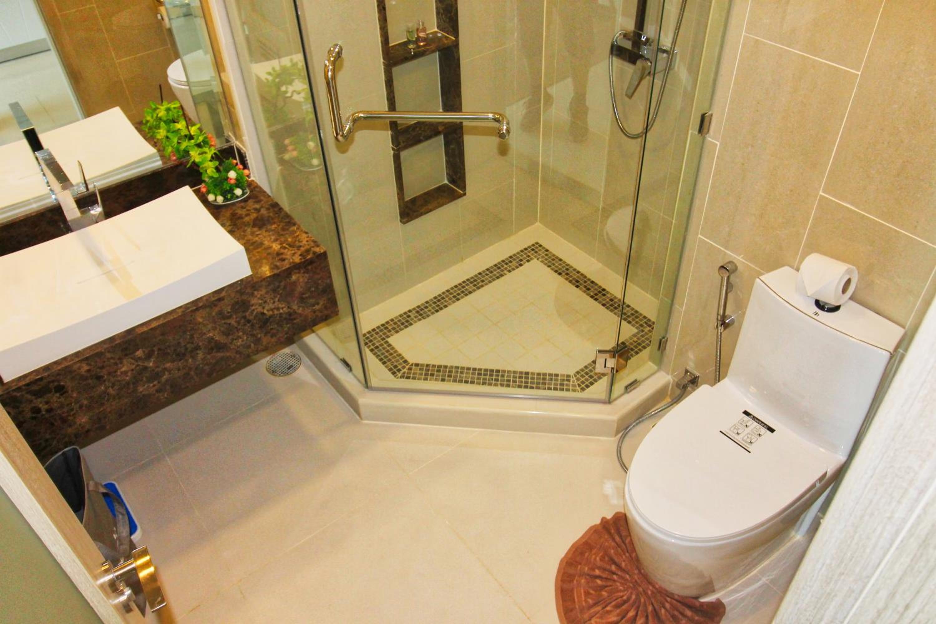 King Suite with Pool View photo 3