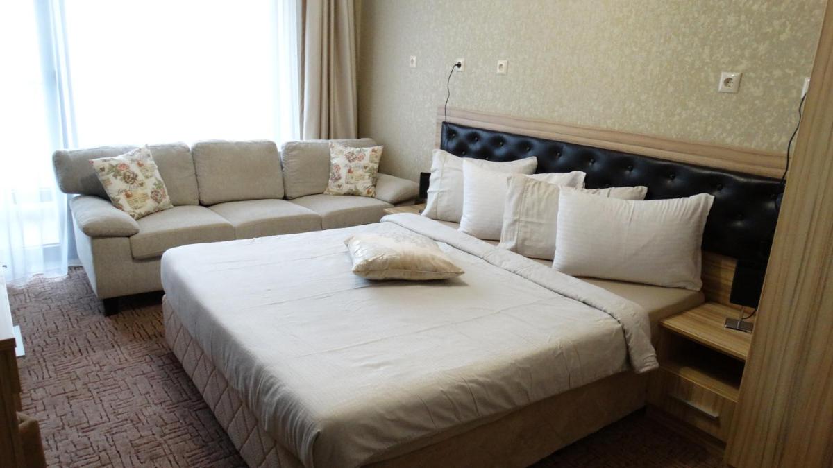 Two-Bedroom Apartment - Photo 4