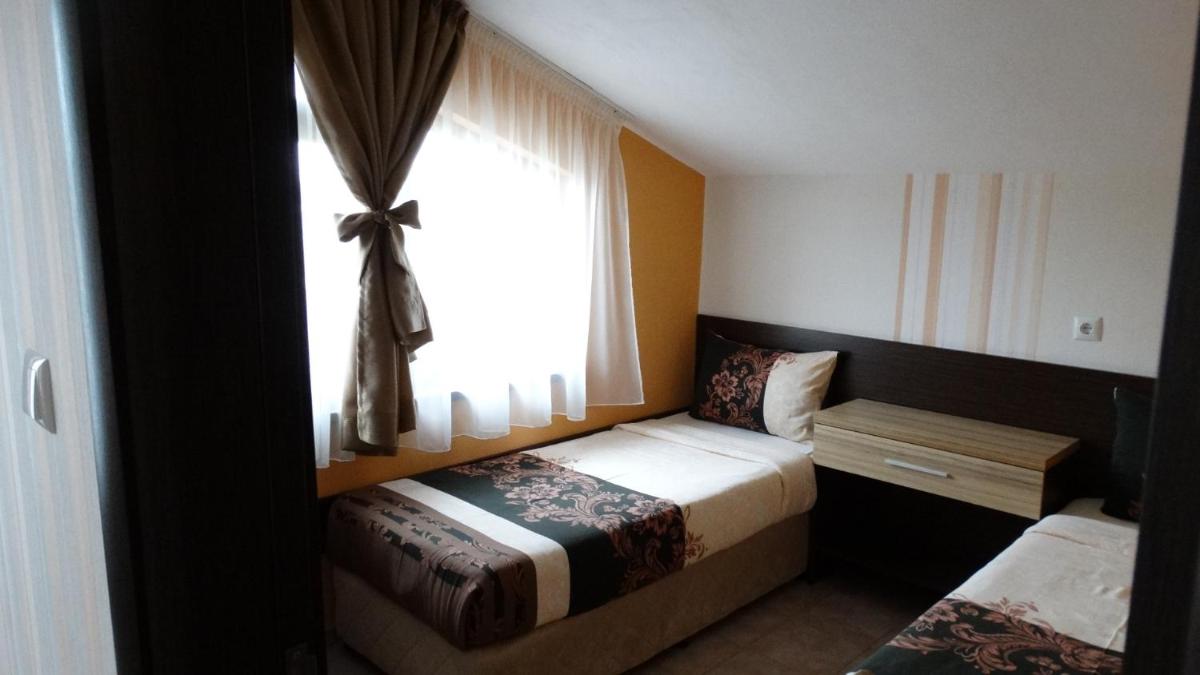Two-Bedroom Suite - Photo 3