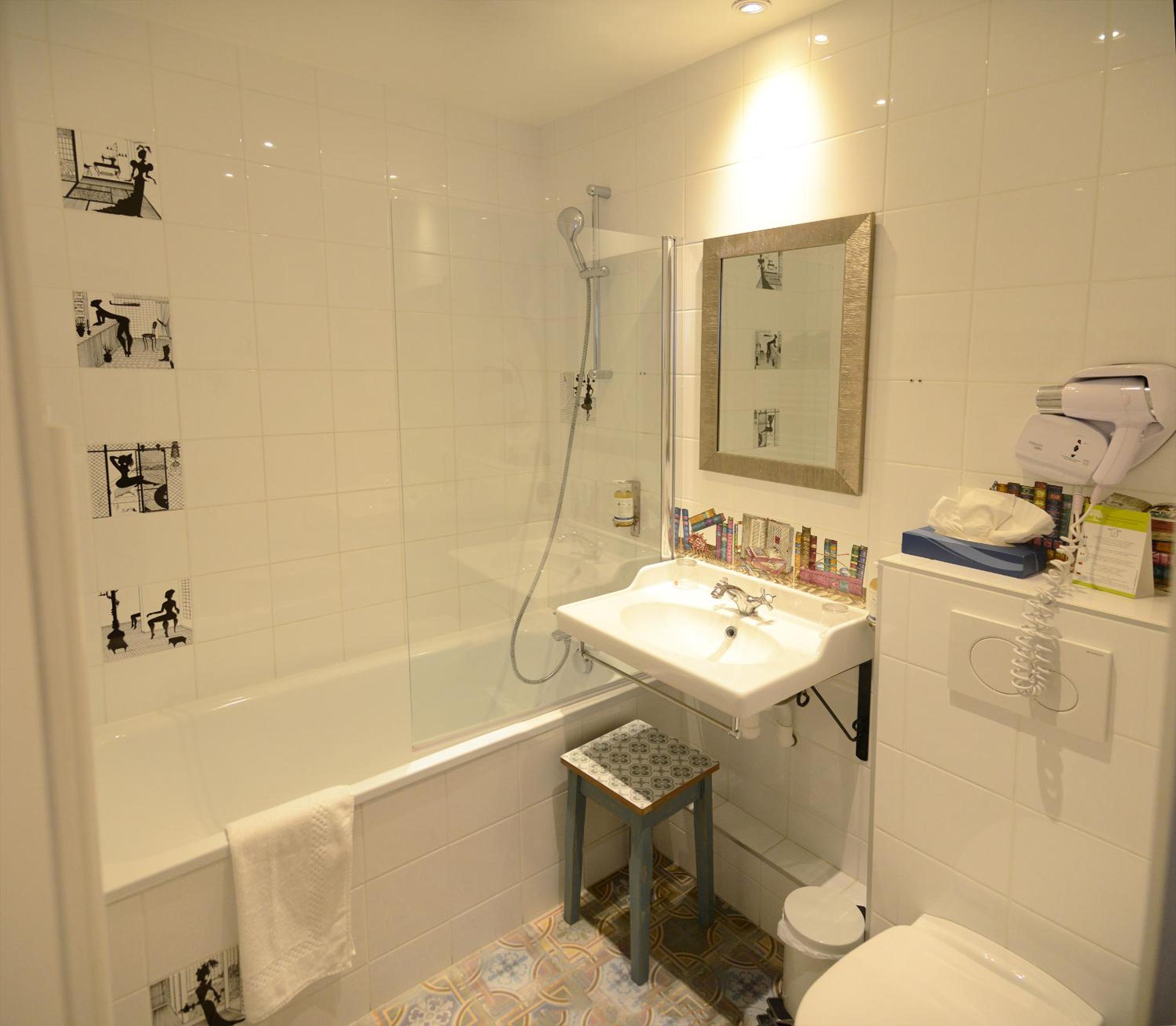 Superior Double or Twin Room photo 3