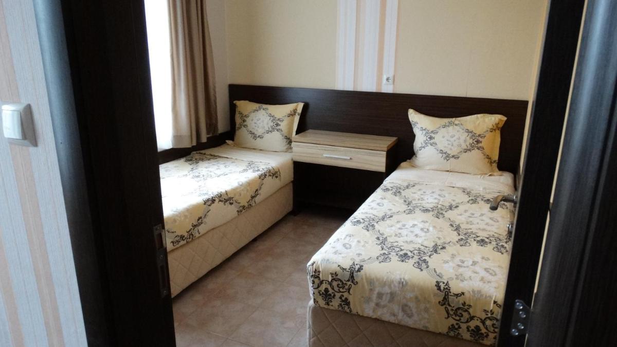 Two-Bedroom Suite - Photo 6