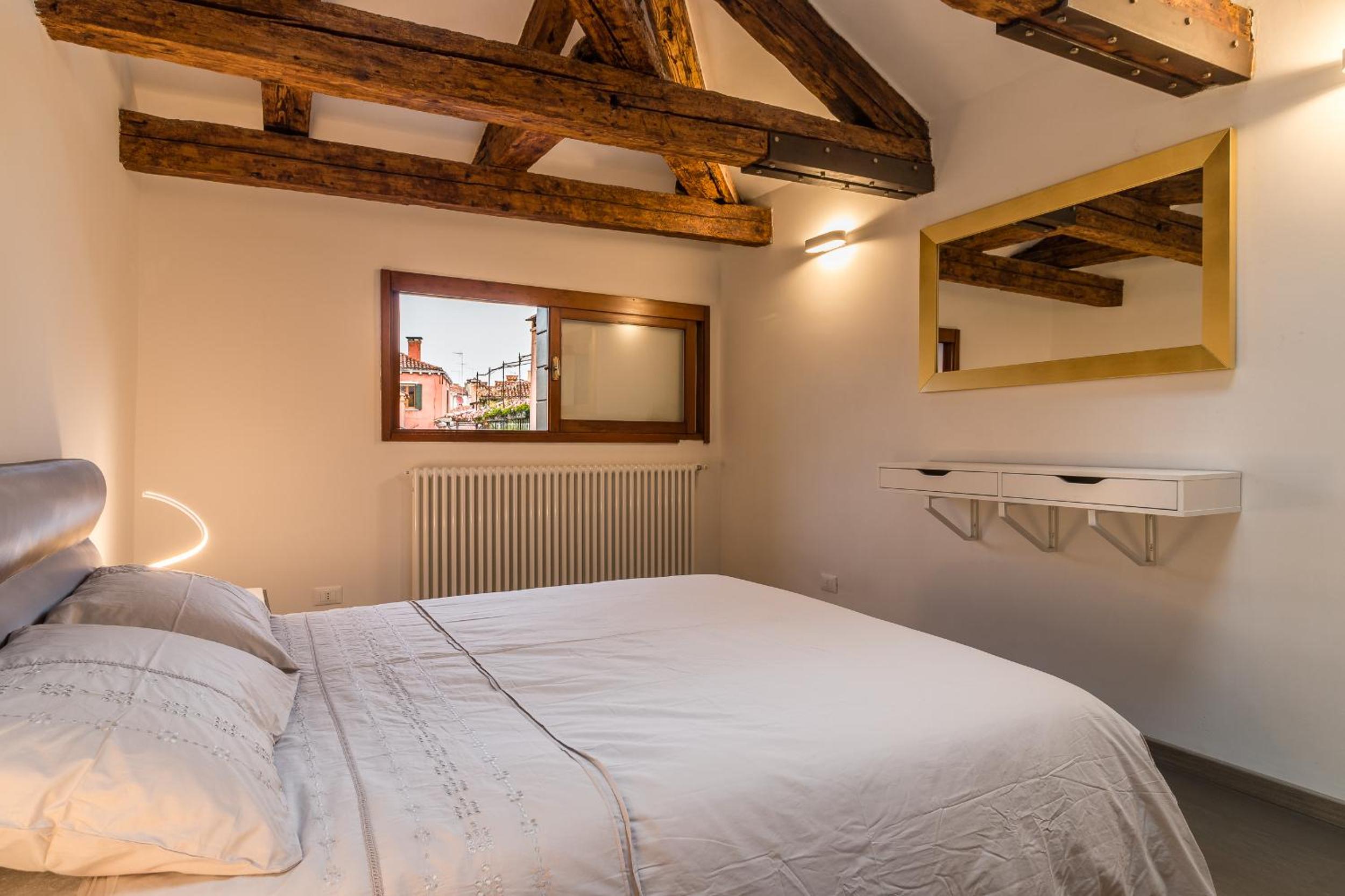 Maisonette photo 1