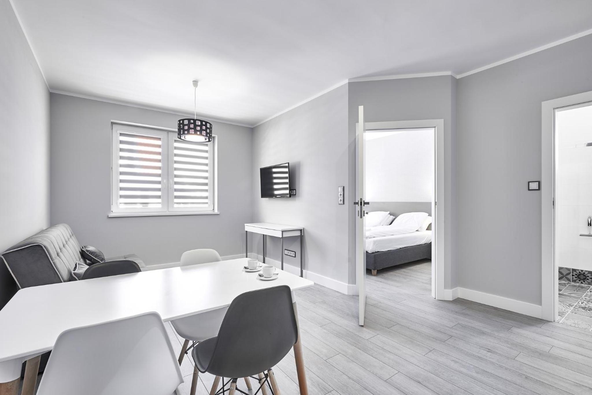 One-Bedroom Apartment - Photo 9