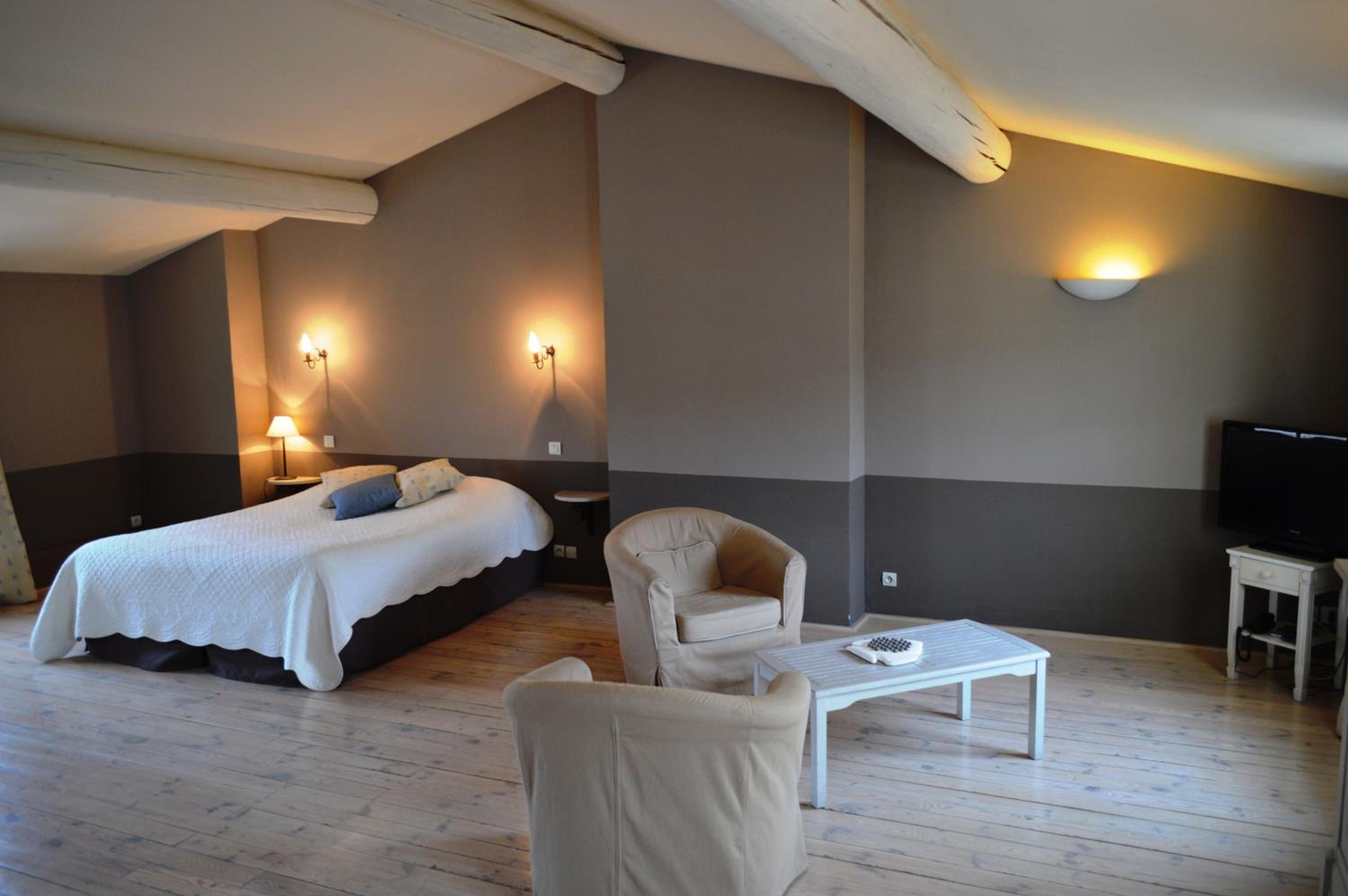 Superior Double or Twin Room Garden View - Photo 12