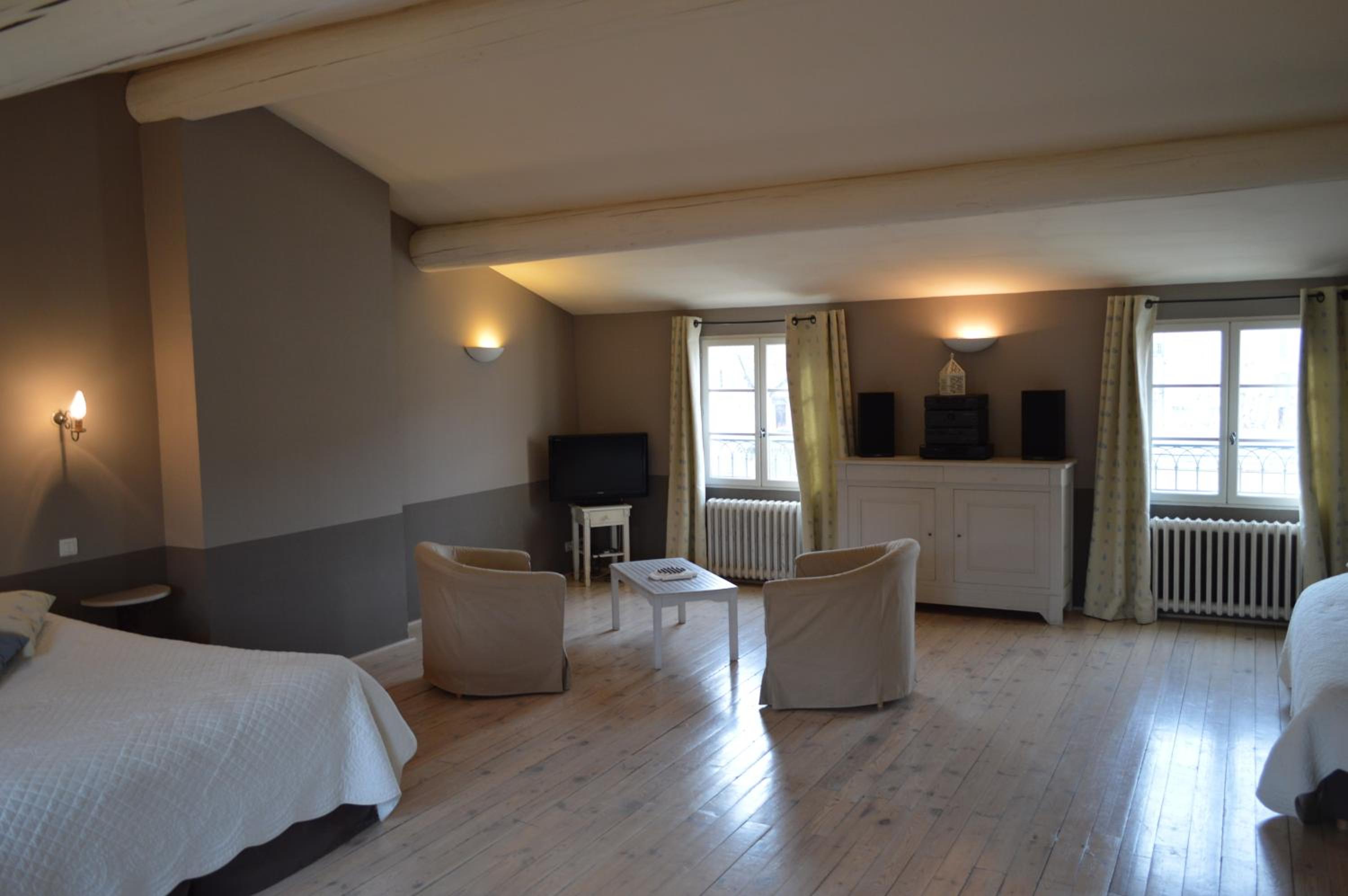 Superior Double or Twin Room Garden View - Photo 13
