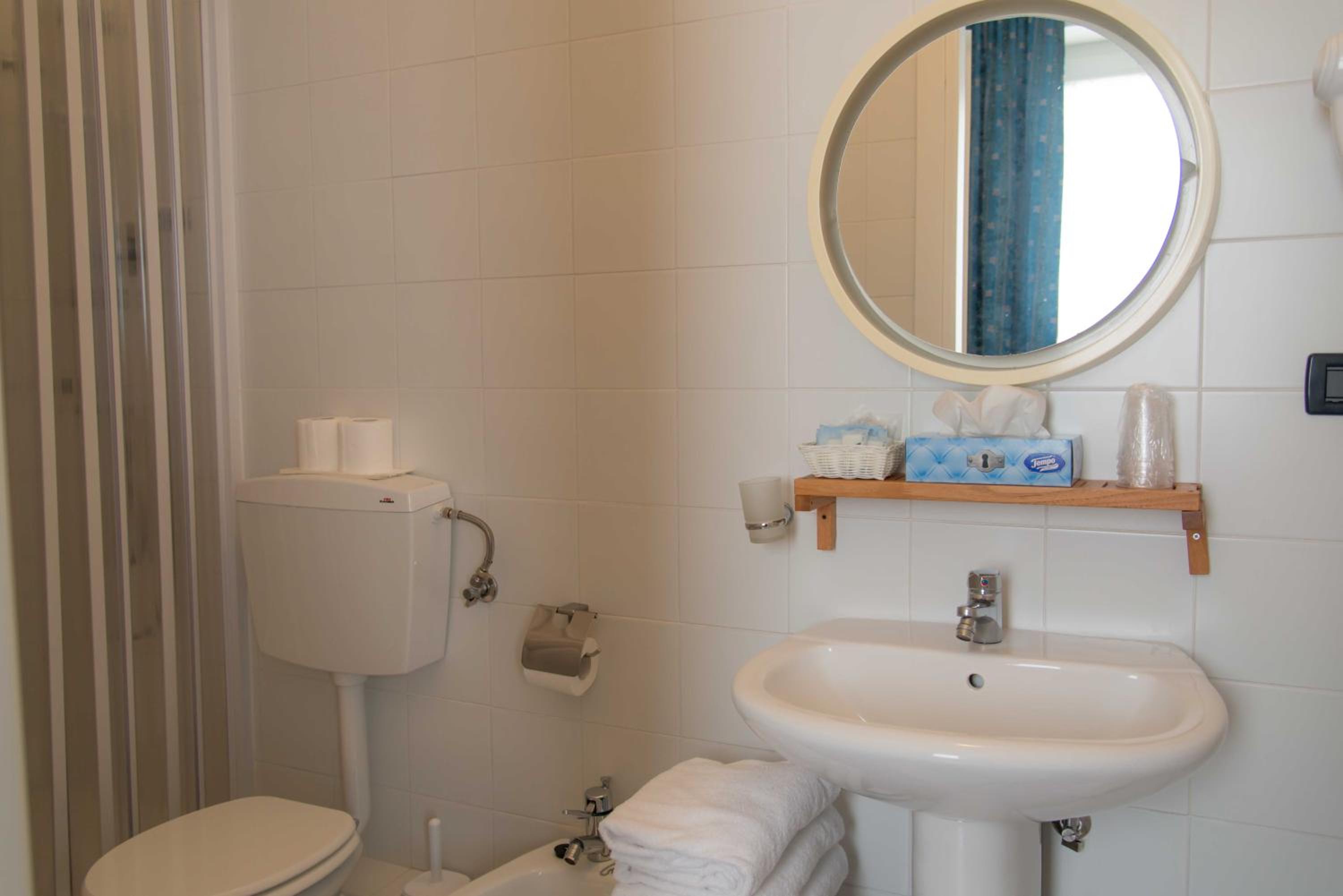 Basic Triple Room - Photo 2