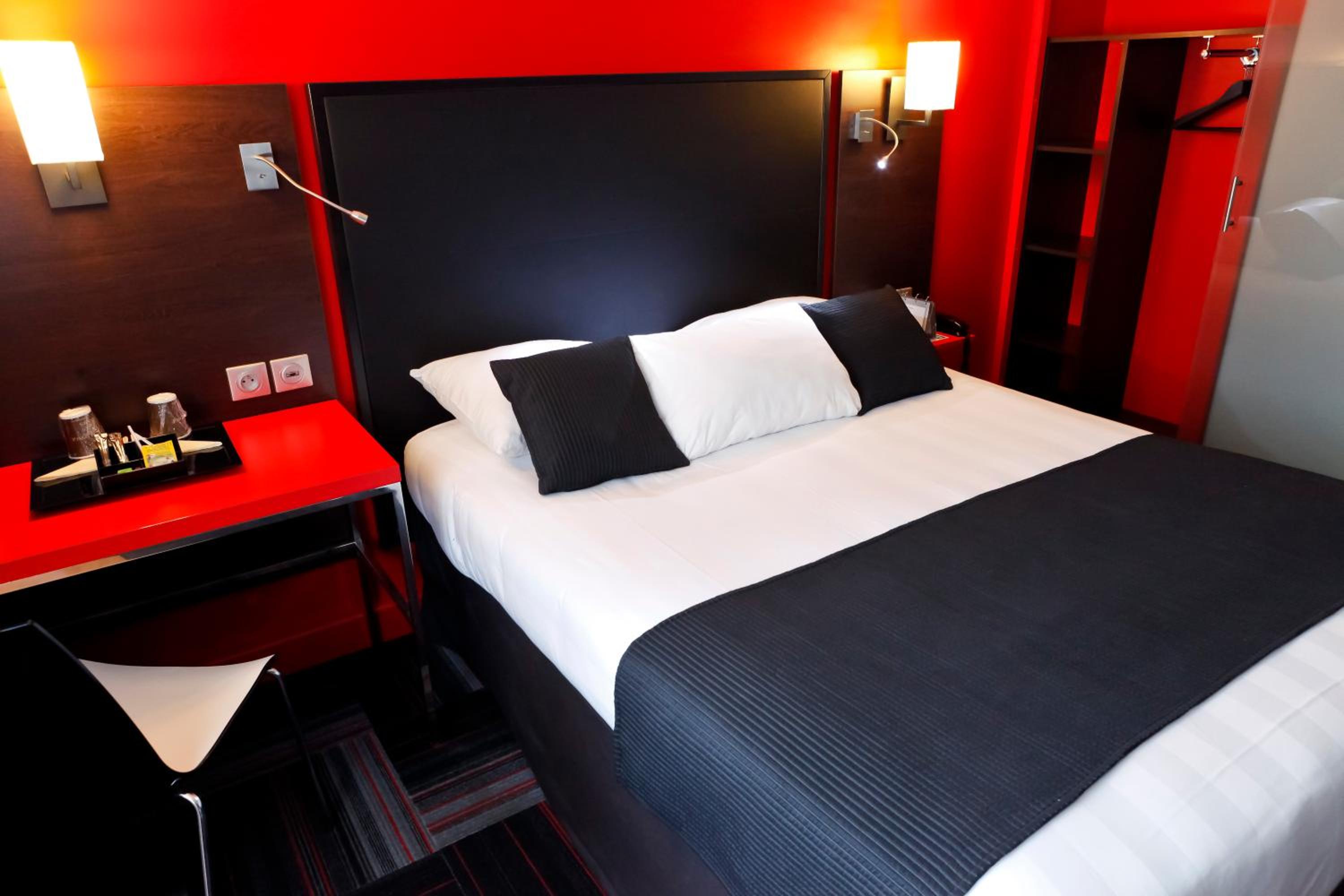 Double Room - Photo 3