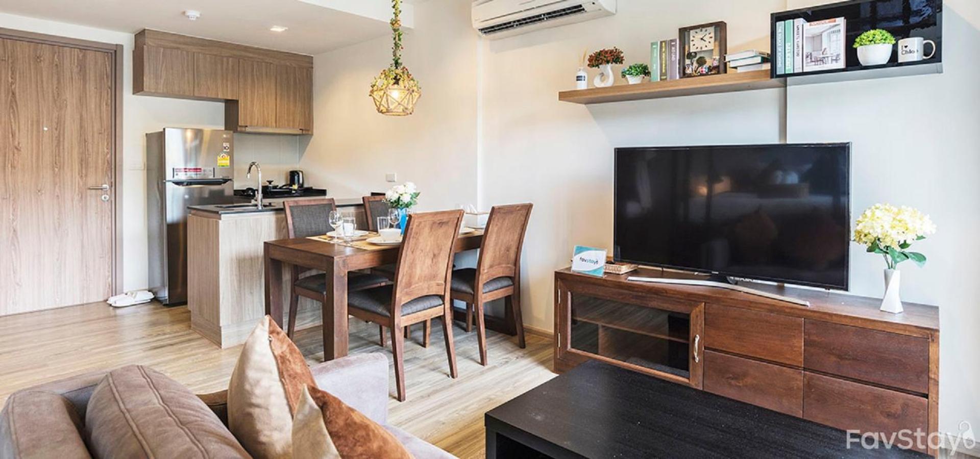 Apartment with Sea View - Photo 7
