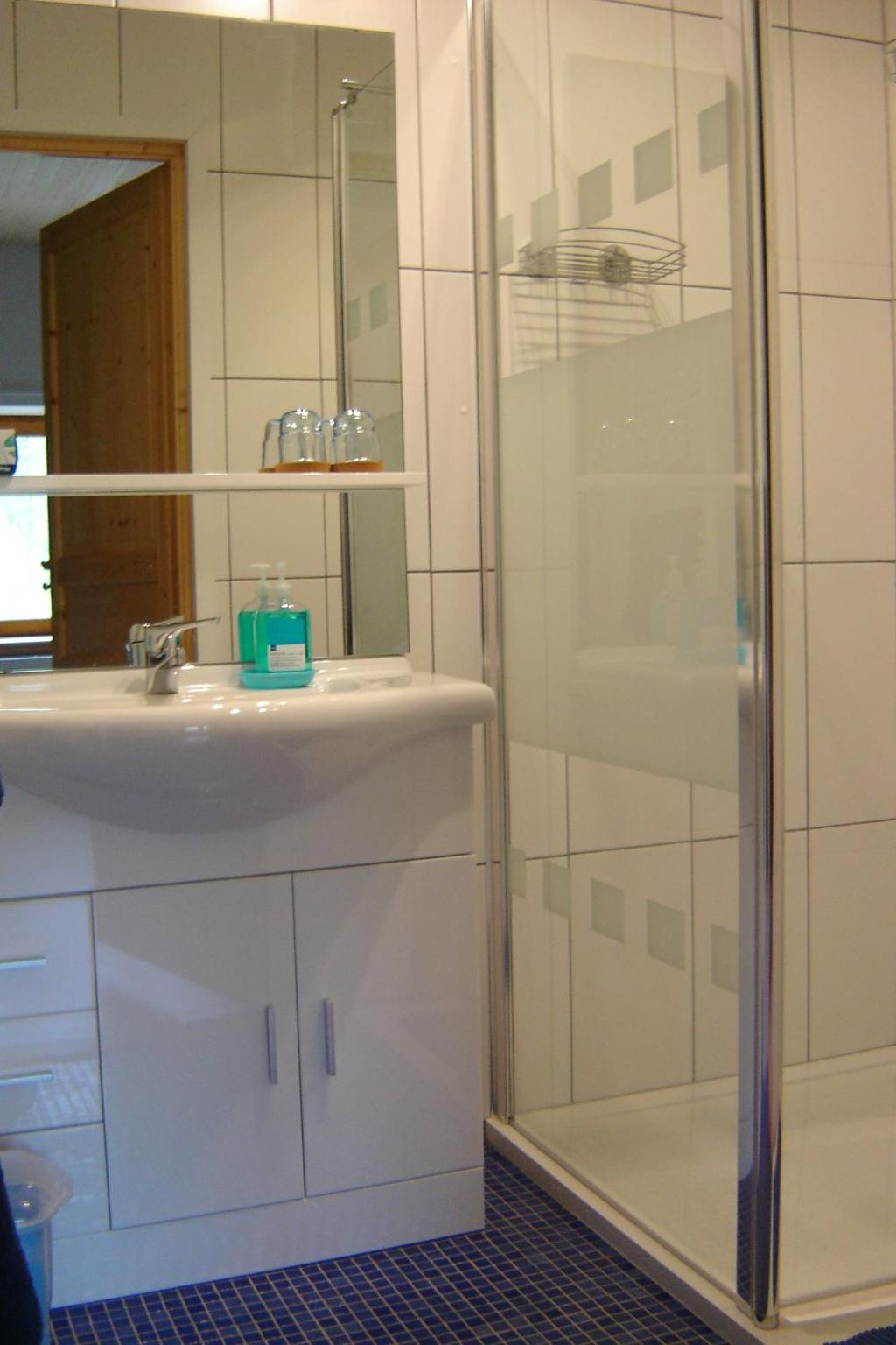 Double or Twin Room with Bathroom photo 2