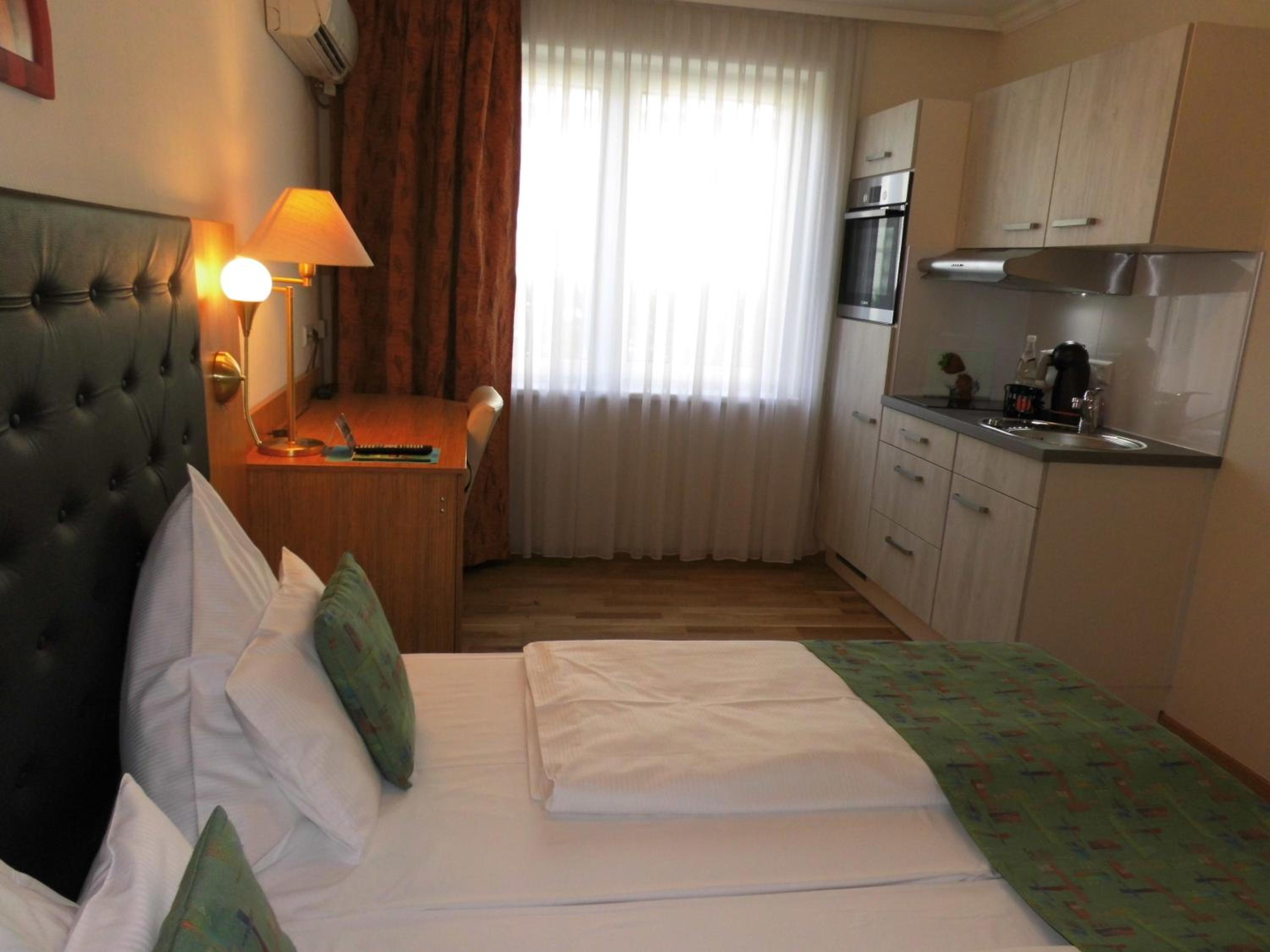 Single Room photo 2