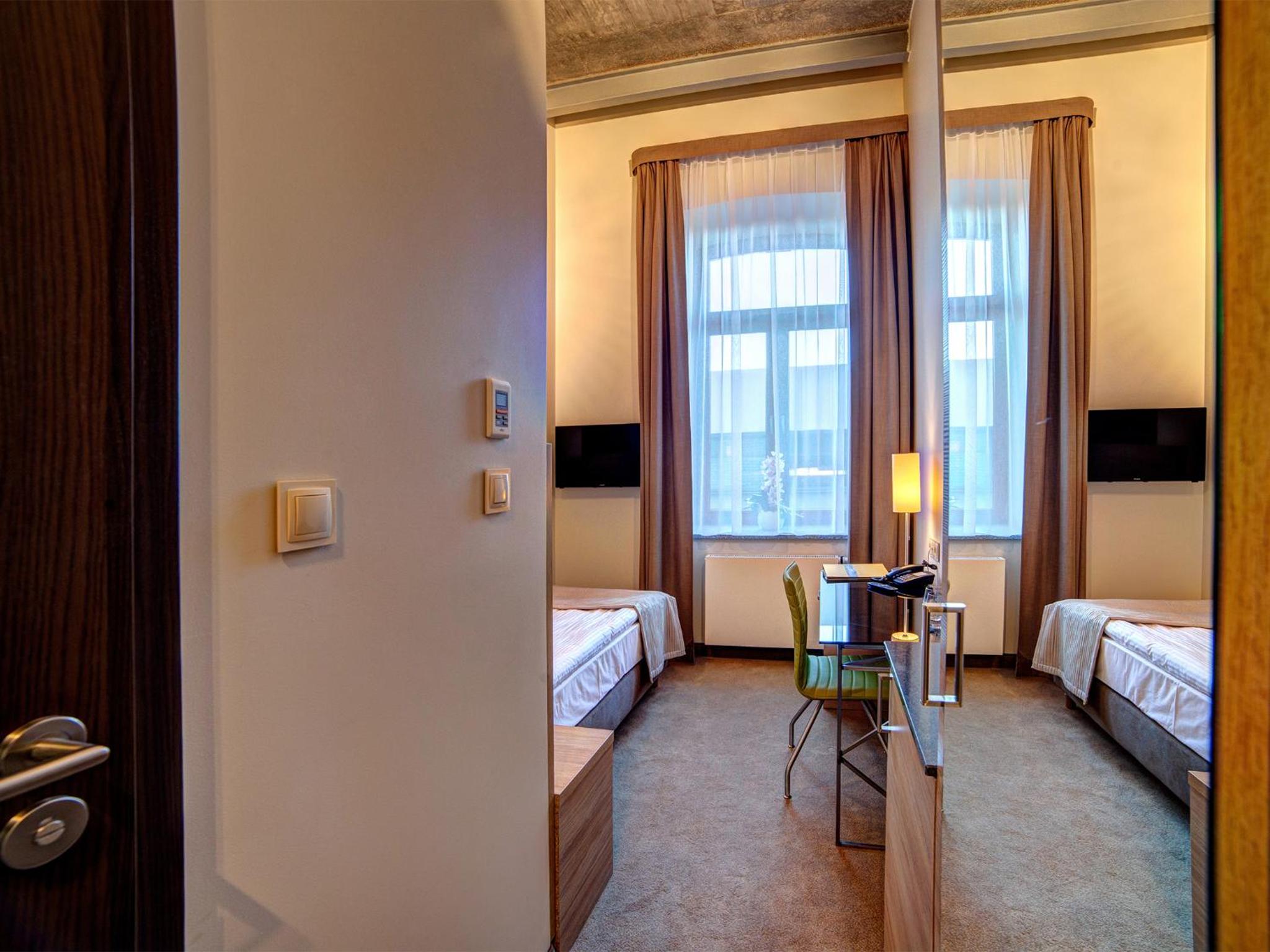 Economy Single Room
