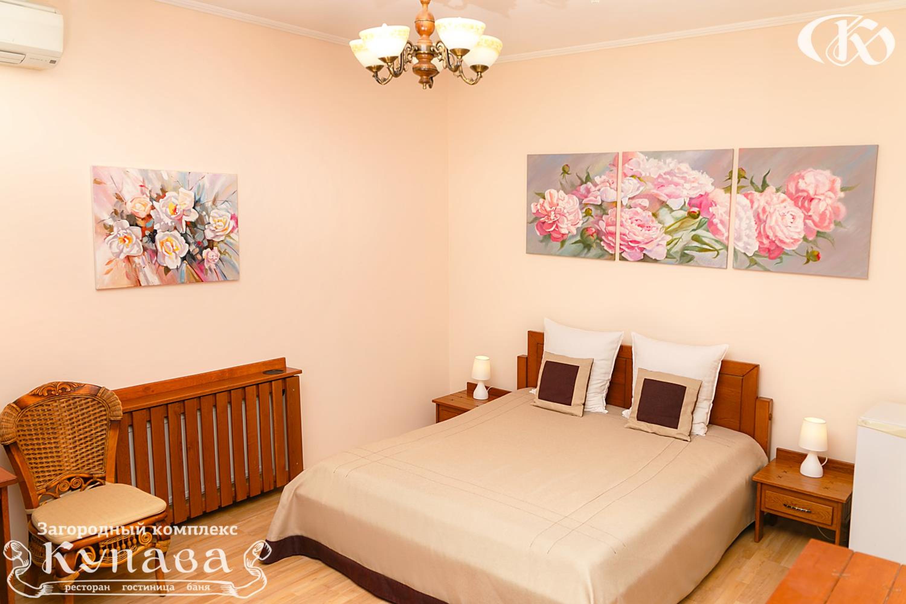 Queen Room with Balcony photo 1