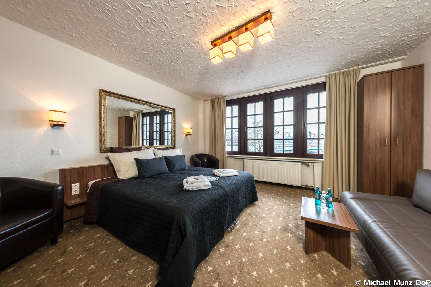 Triple Room with Bathroom - Photo 6