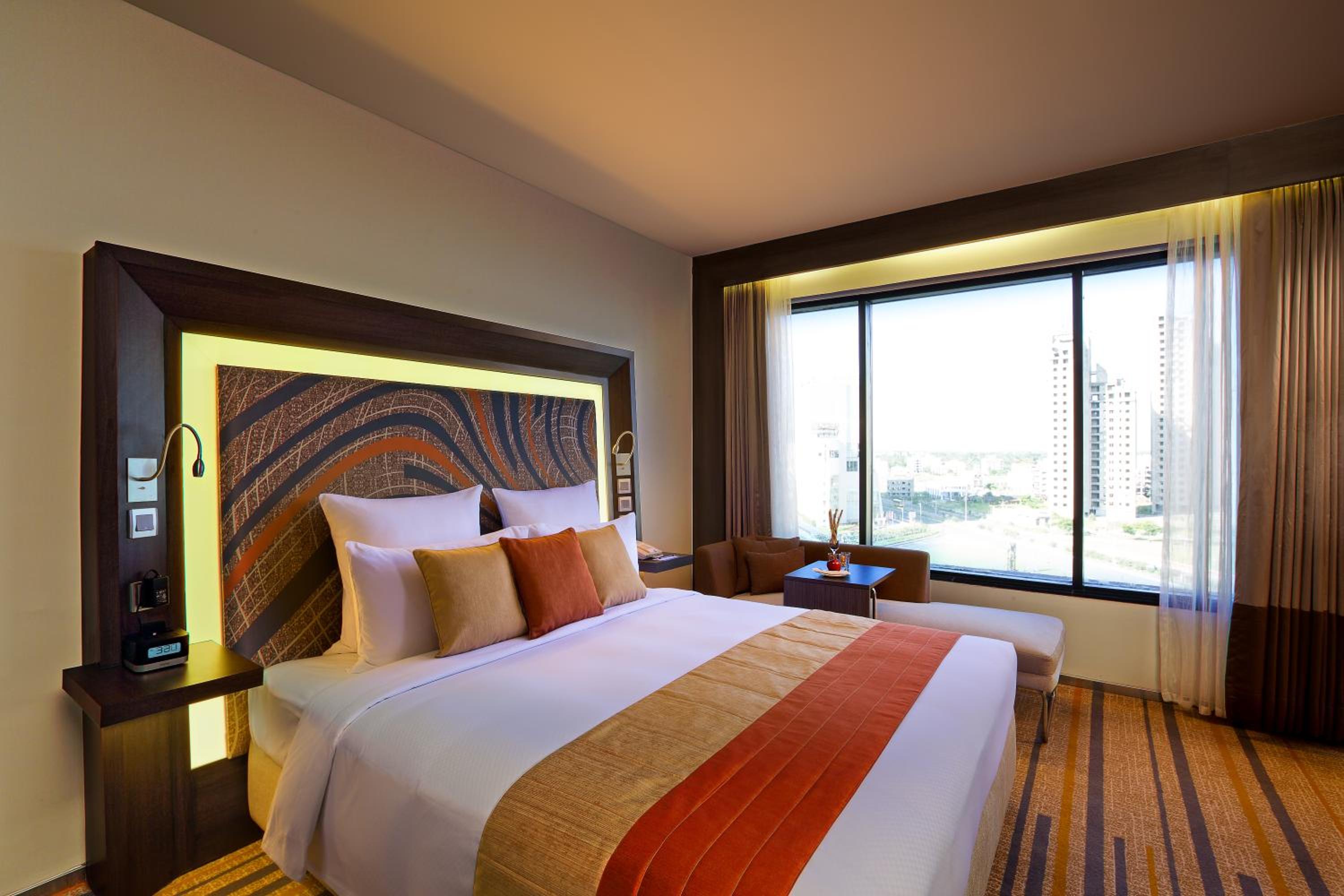Superior Room: Day use Rate (10am to 6pm) for 6hrs only - Mandatory checkout at 6pm - No night stay allowed
