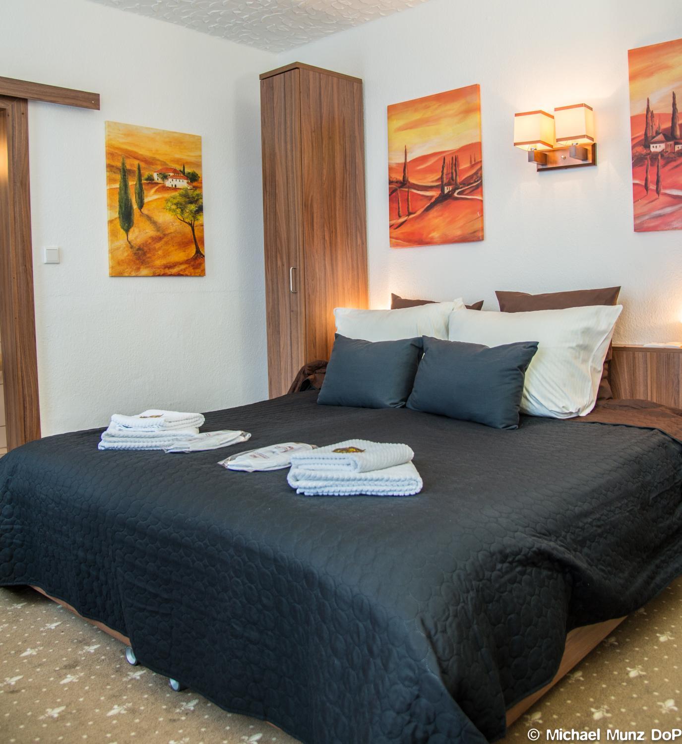 Double Room - Photo 9
