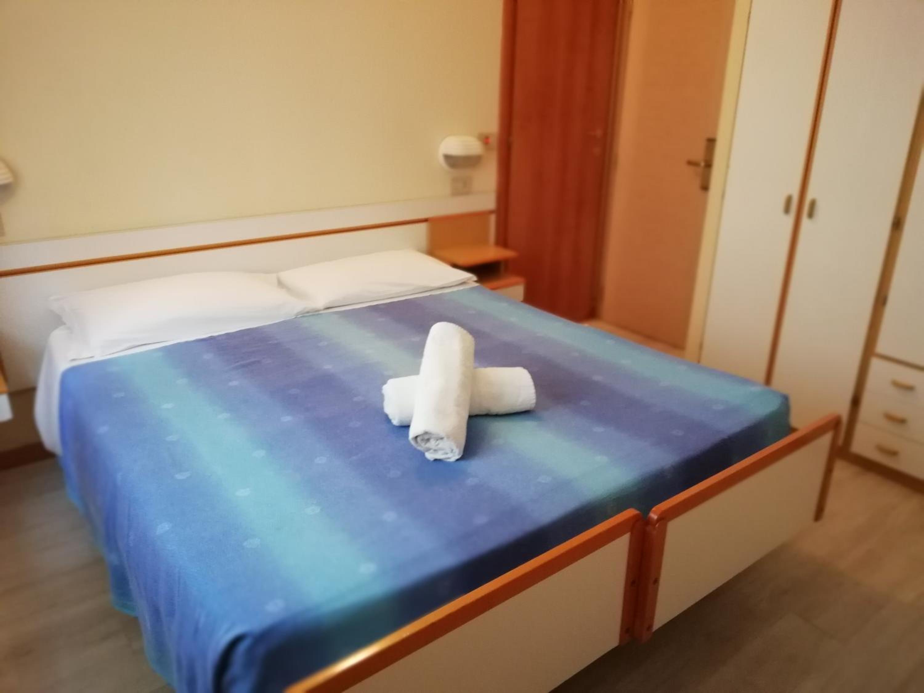 Economy Triple Room