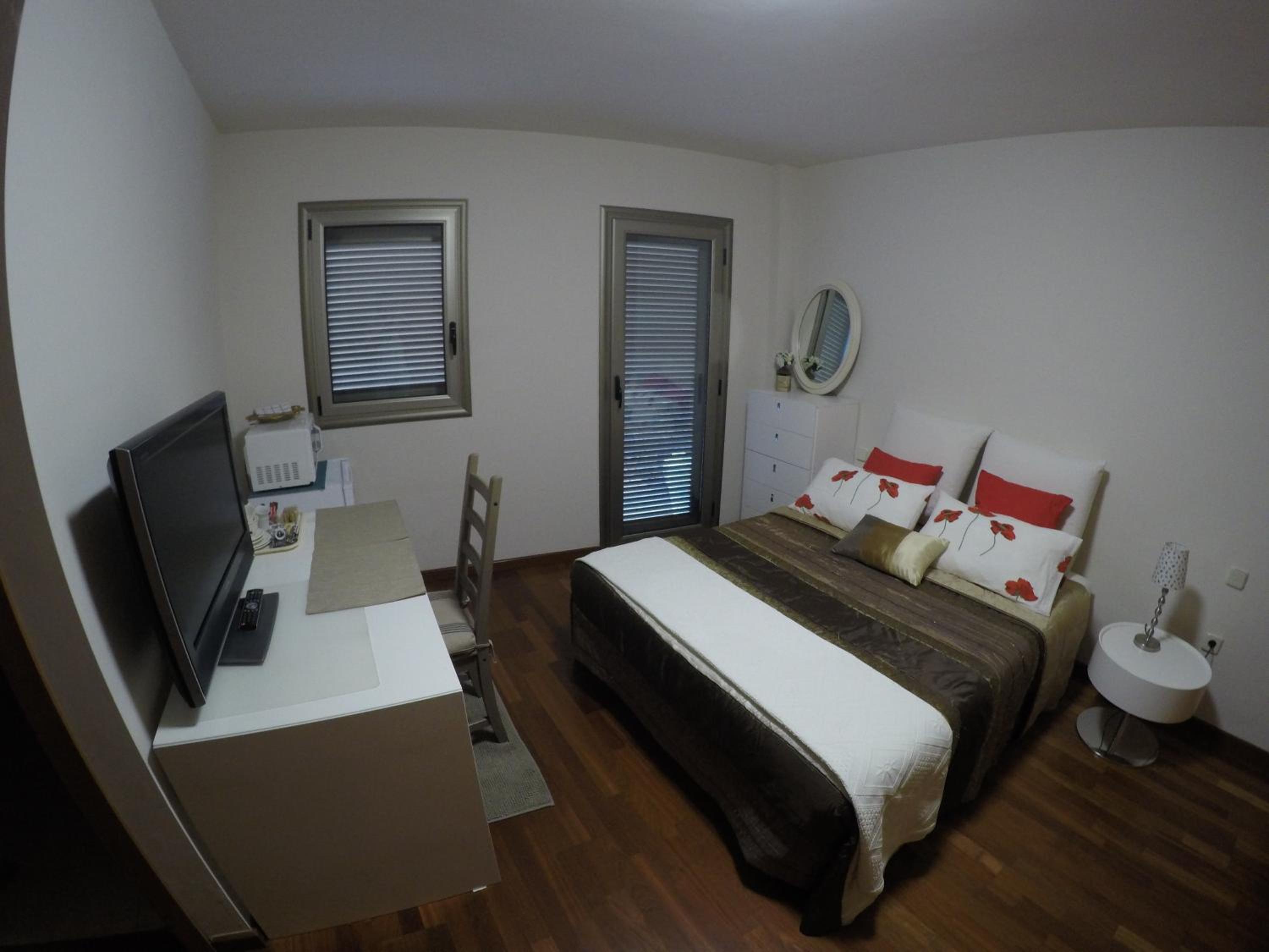 Double Room - Photo 9