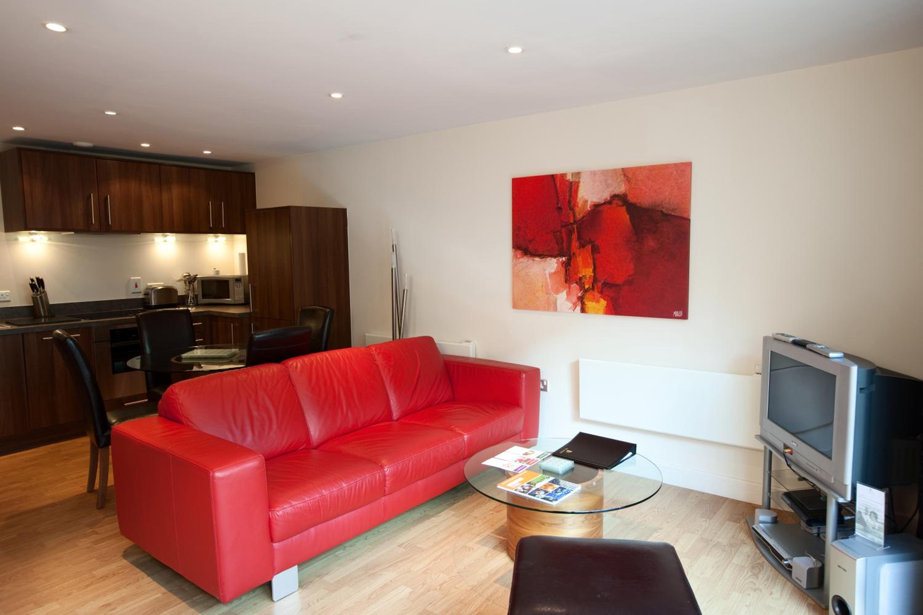 One-Bedroom Suite - Photo 17