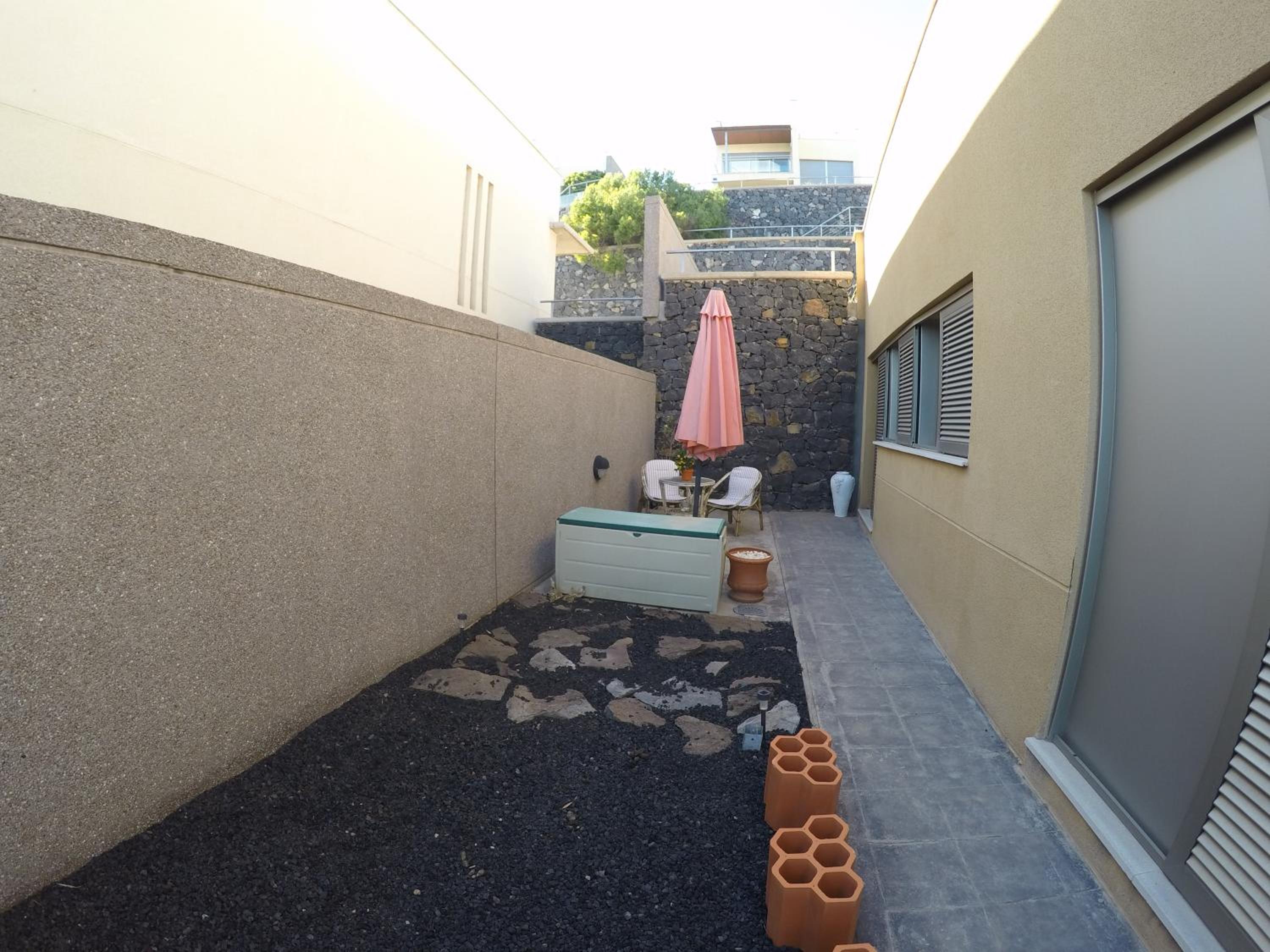 Double Room - Photo 17