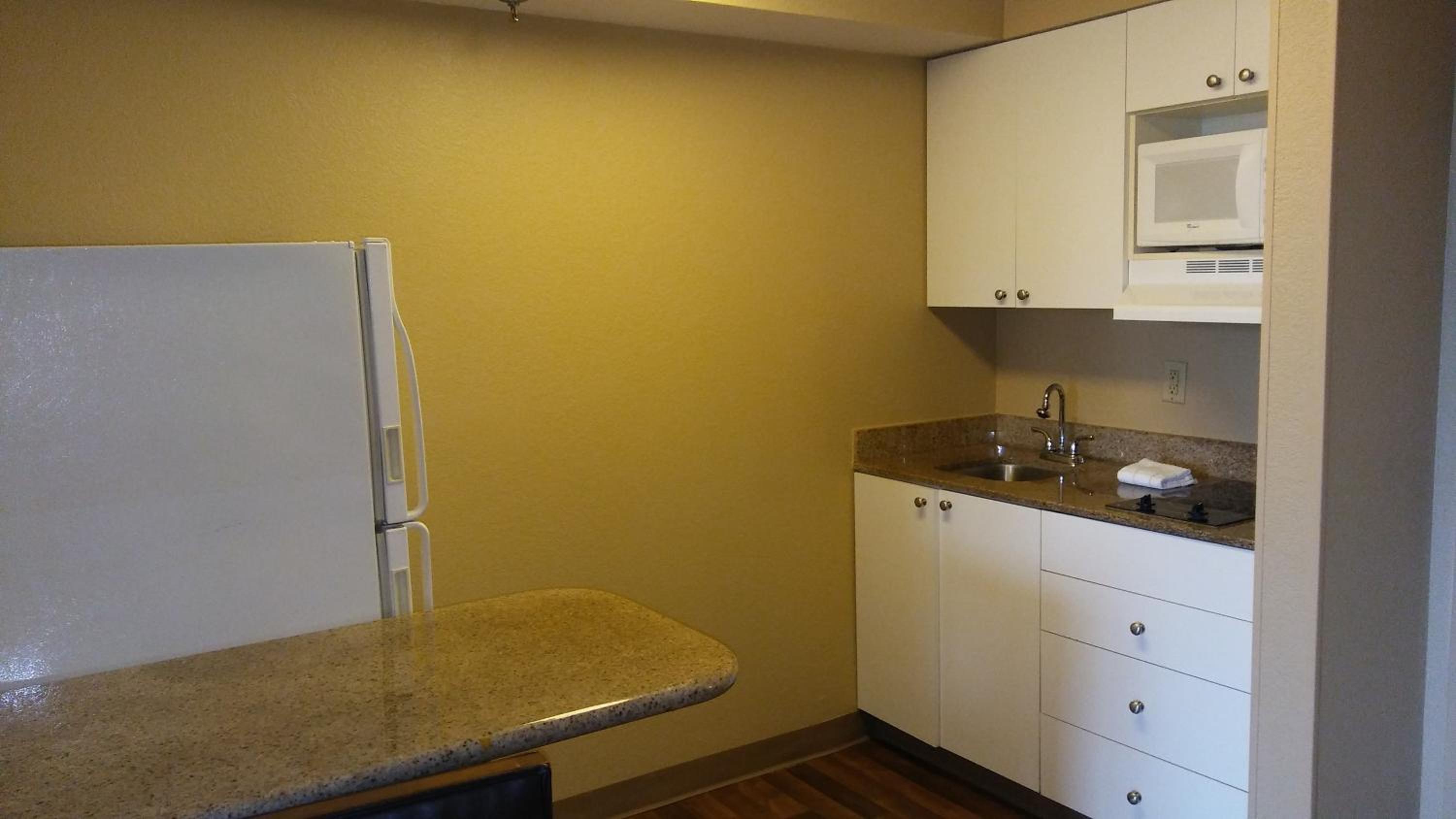 Deluxe Double Studio - Disability Access / Non-Smoking - Photo 4