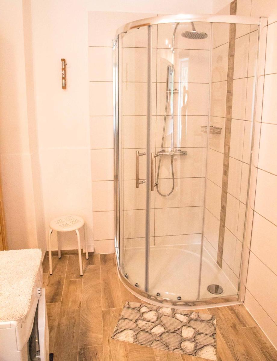 Two-Bedroom Apartment with Balcony photo 2