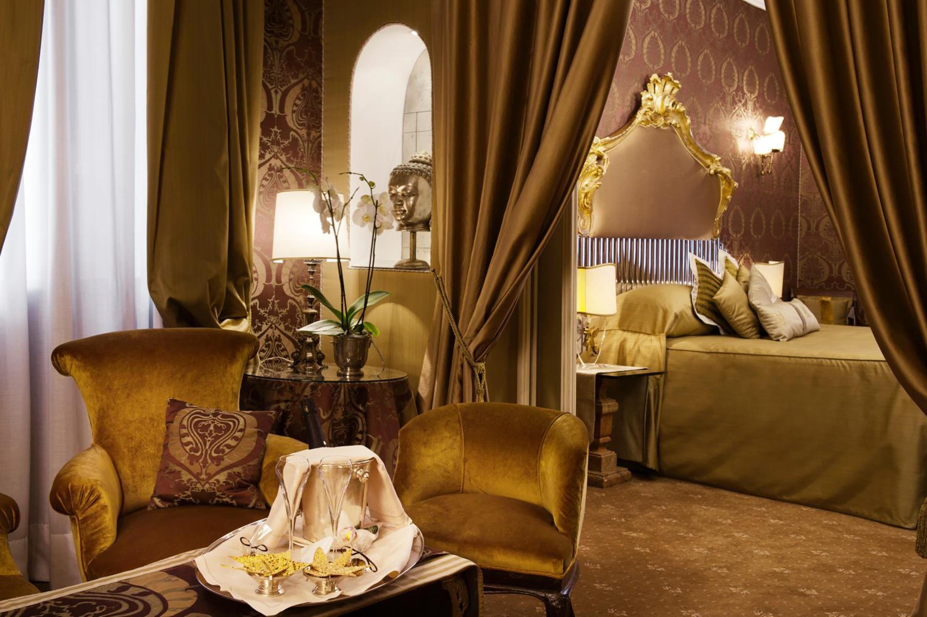 Junior Suite with Garden View