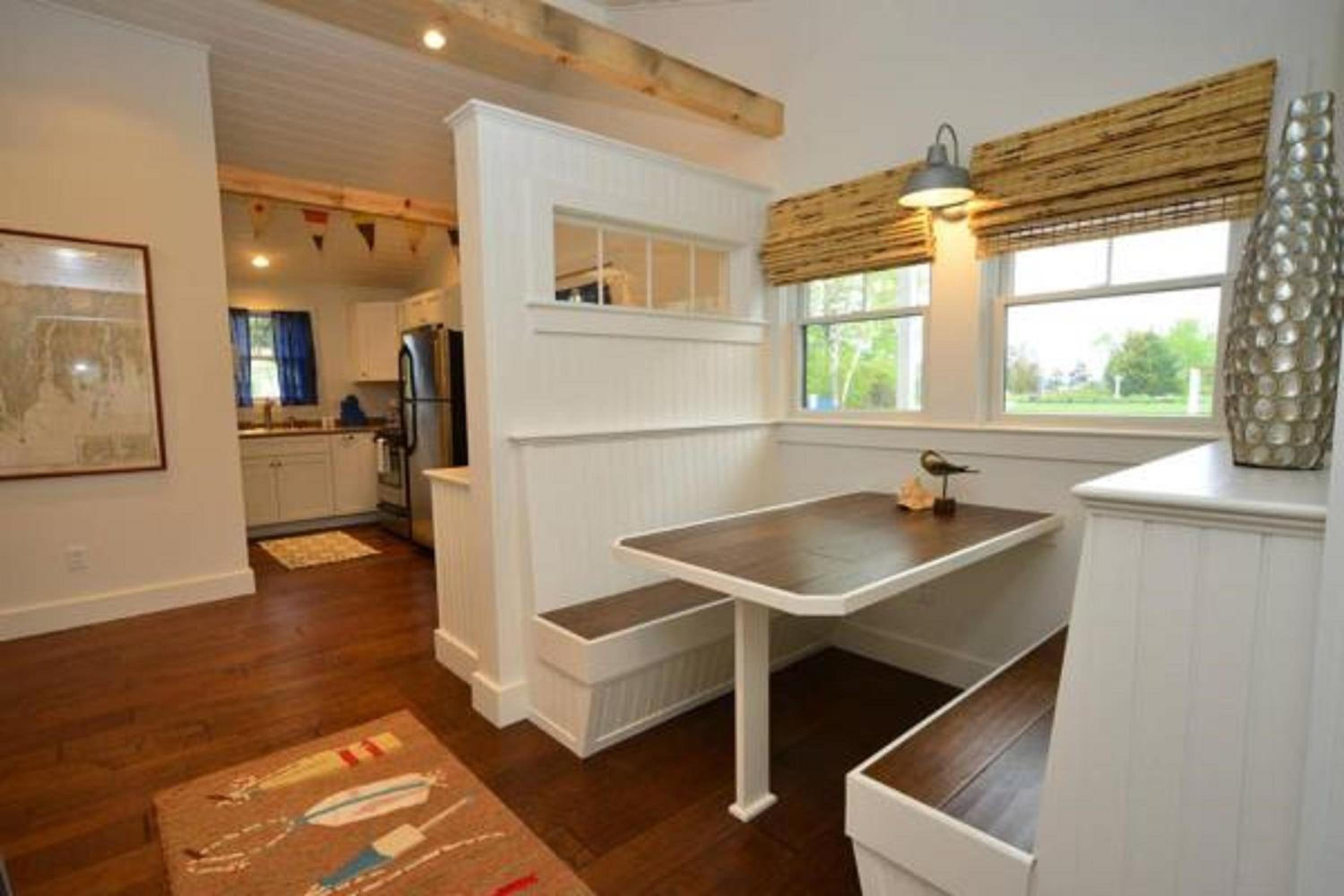 Two-Bedroom Cottage photo 2