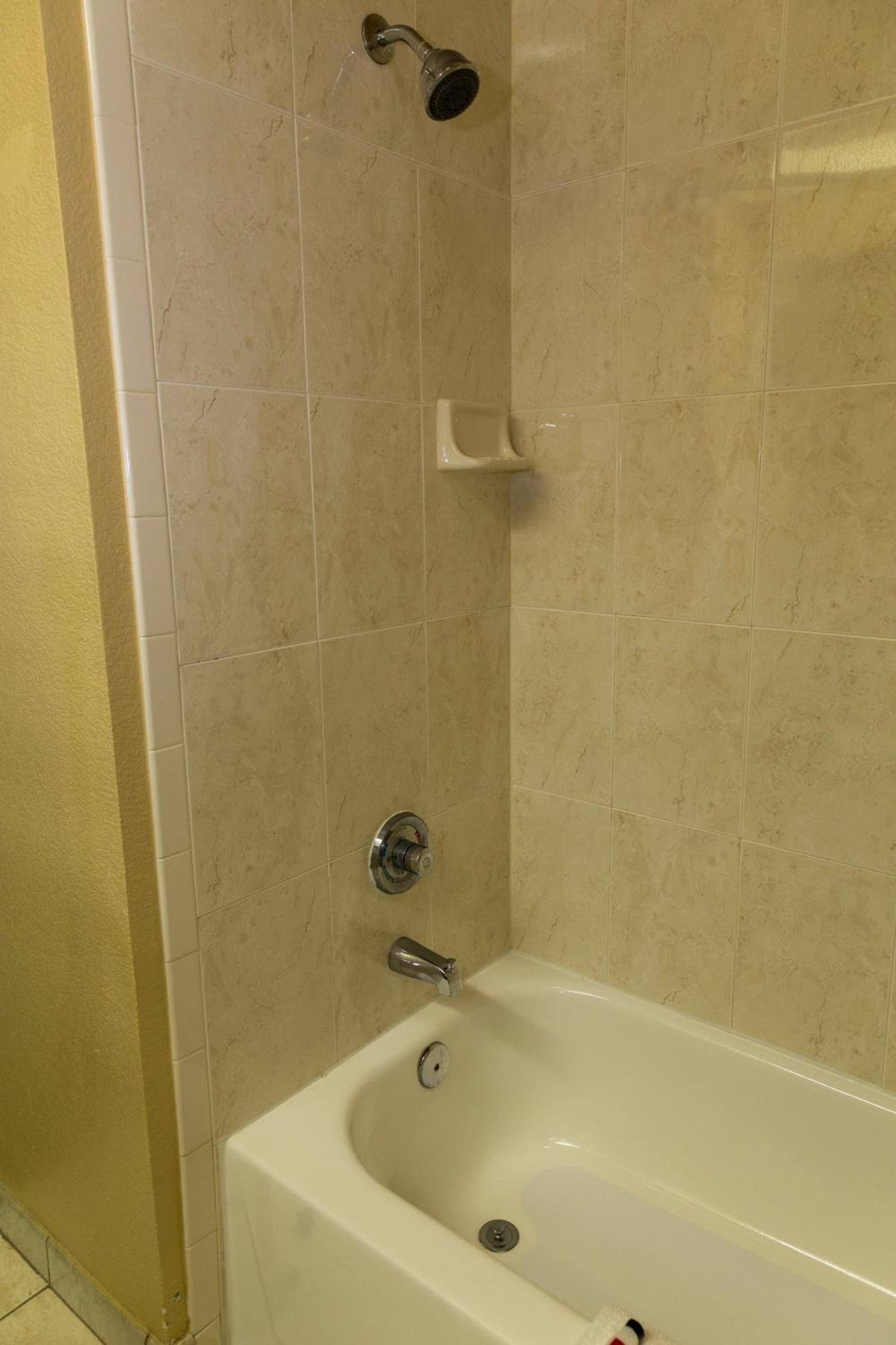 King Room - Non-Smoking - Photo 10