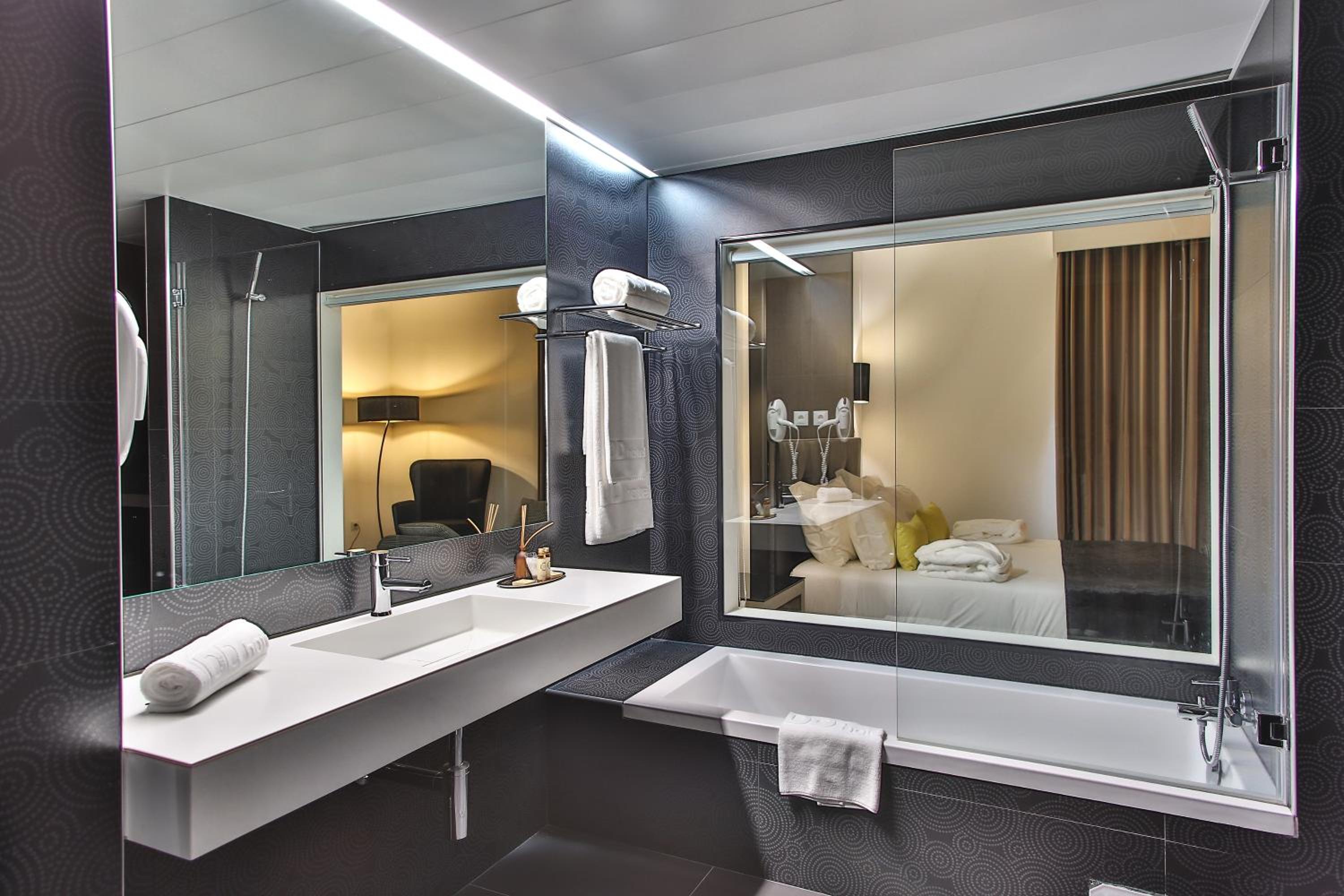 Suite (2 Adults + 2 Children) photo 3
