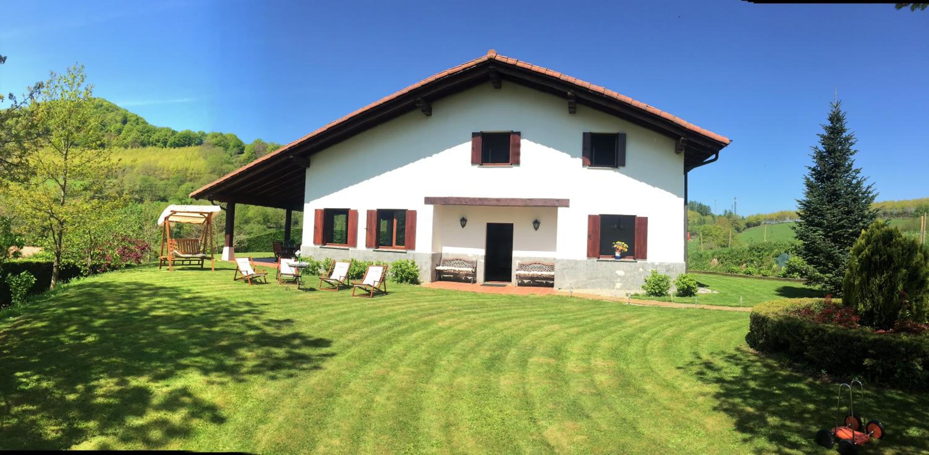 Four-Bedroom House photo 3