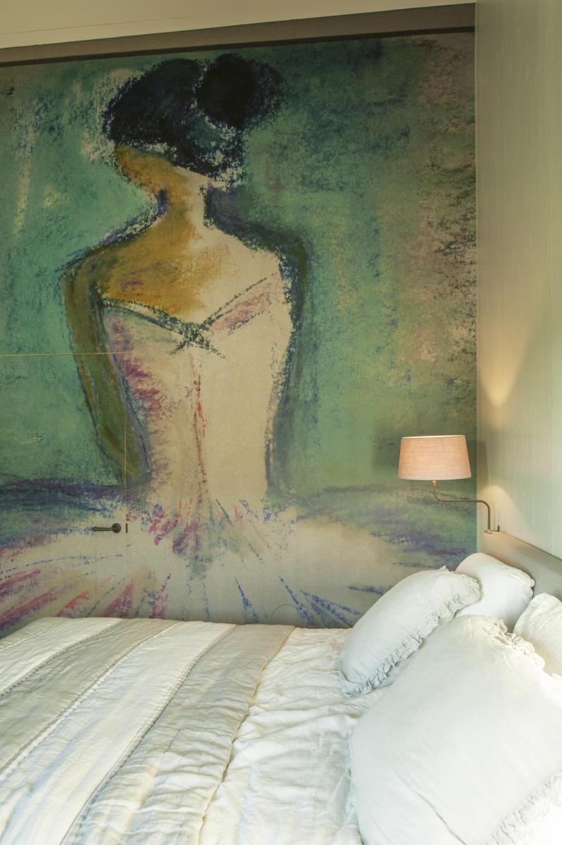 Deluxe King Room photo 1