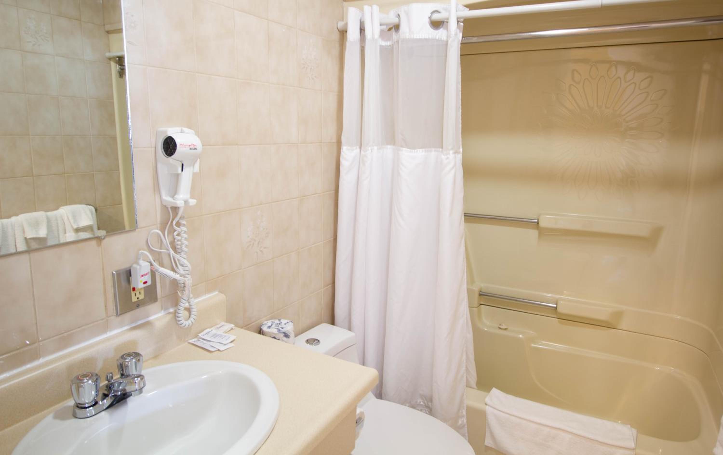 Double Room with Two Double Beds - Photo 5