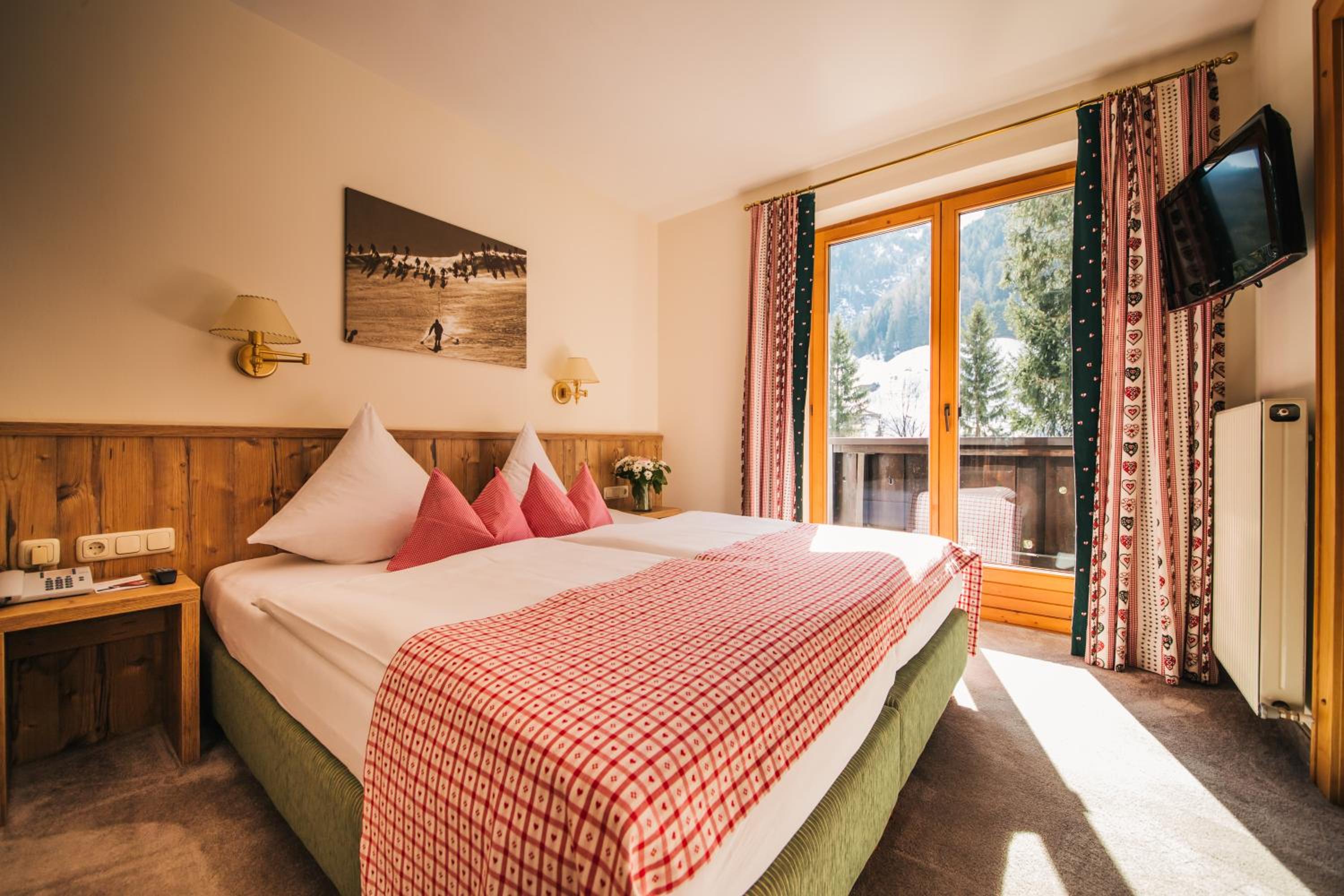 Suite with Balcony photo 3