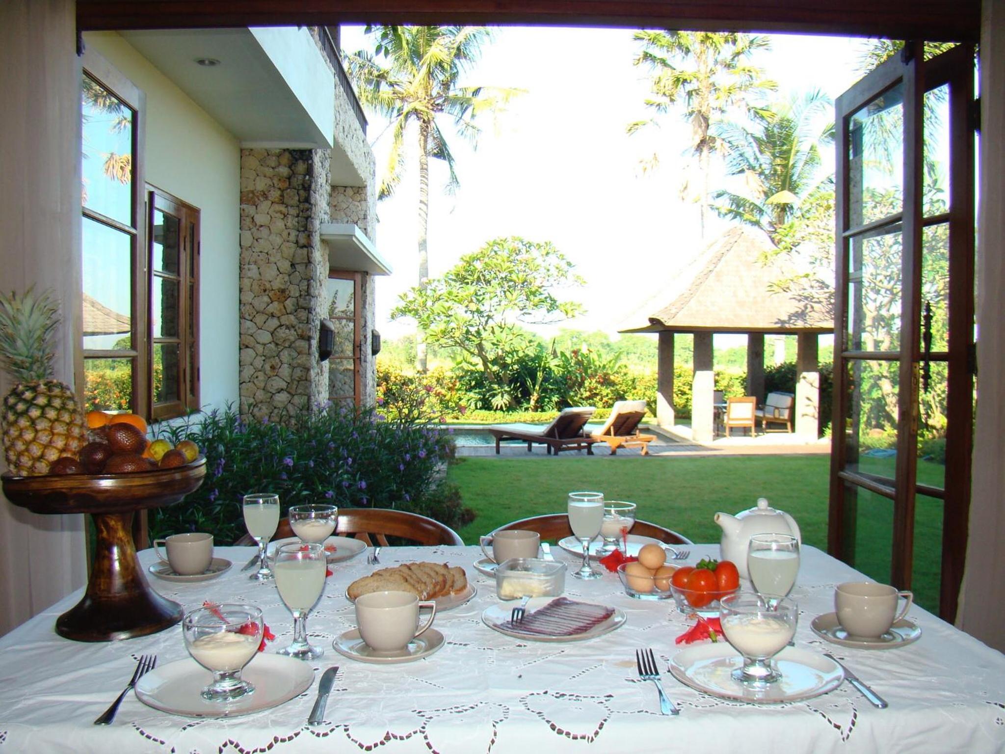 Three-Bedroom Villa with Private Pool photo 2