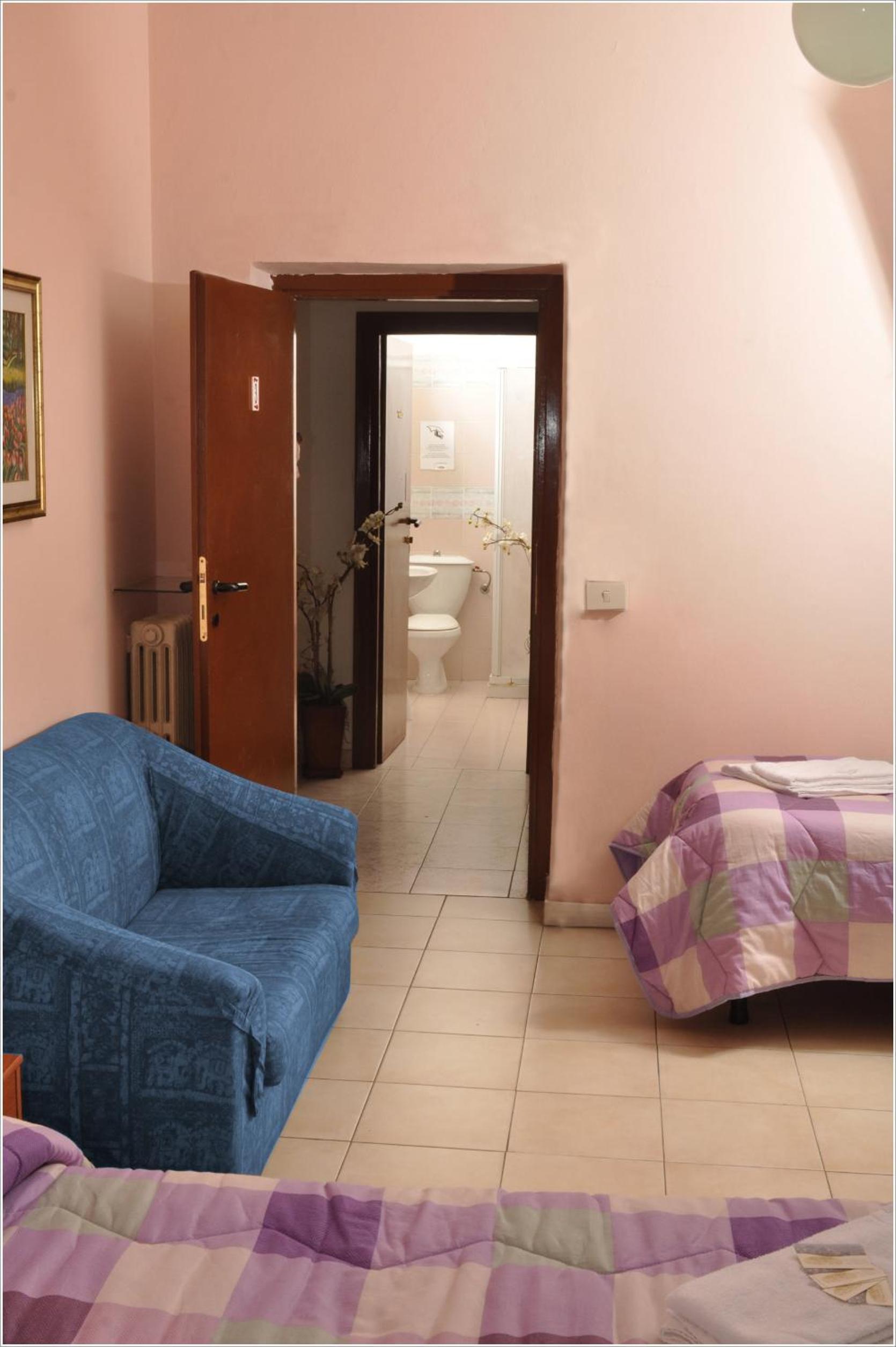 Triple Room with Shared Bathroom photo 1