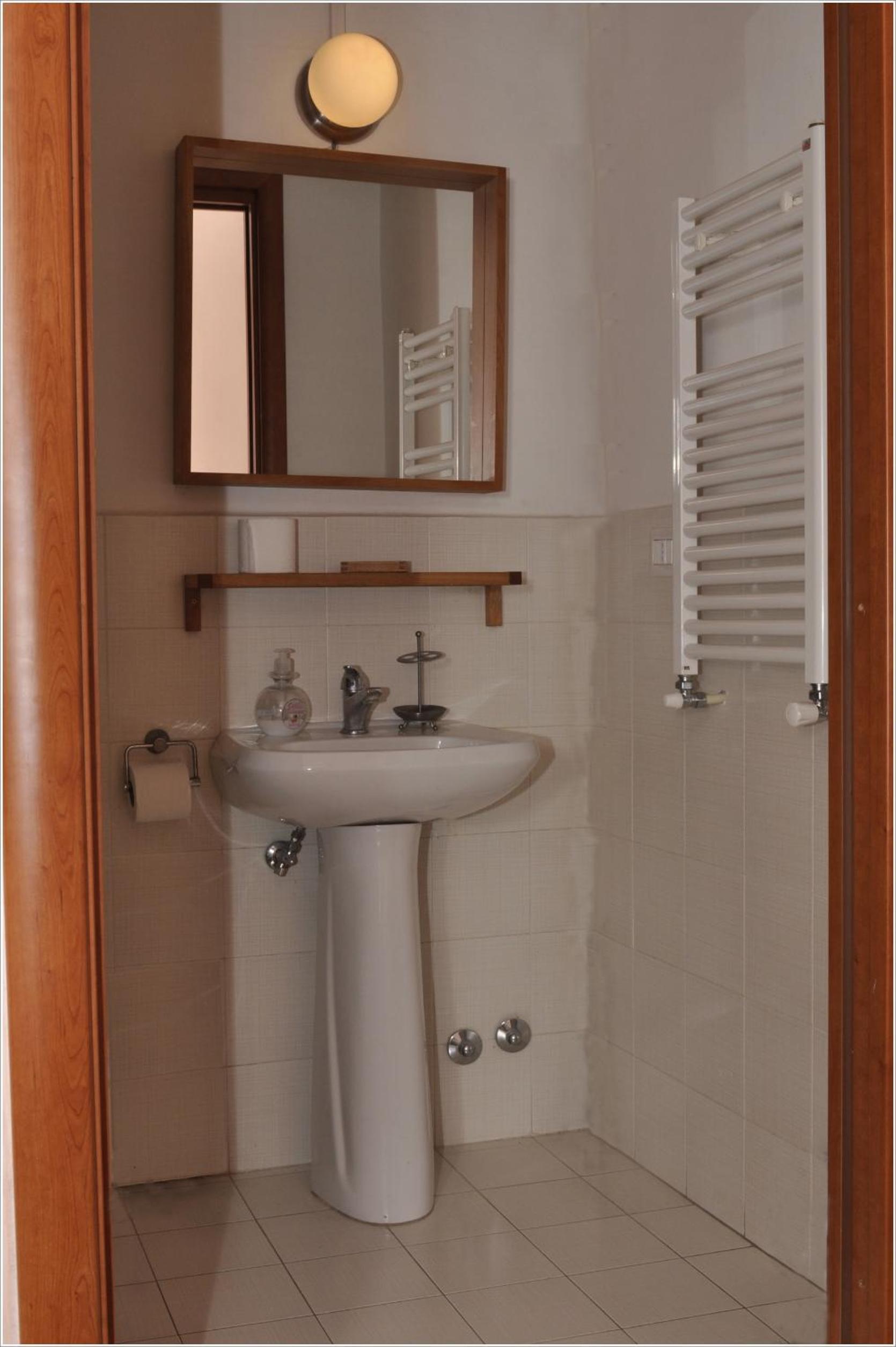 Double or Twin Room with Private Internal Bathroom photo 2