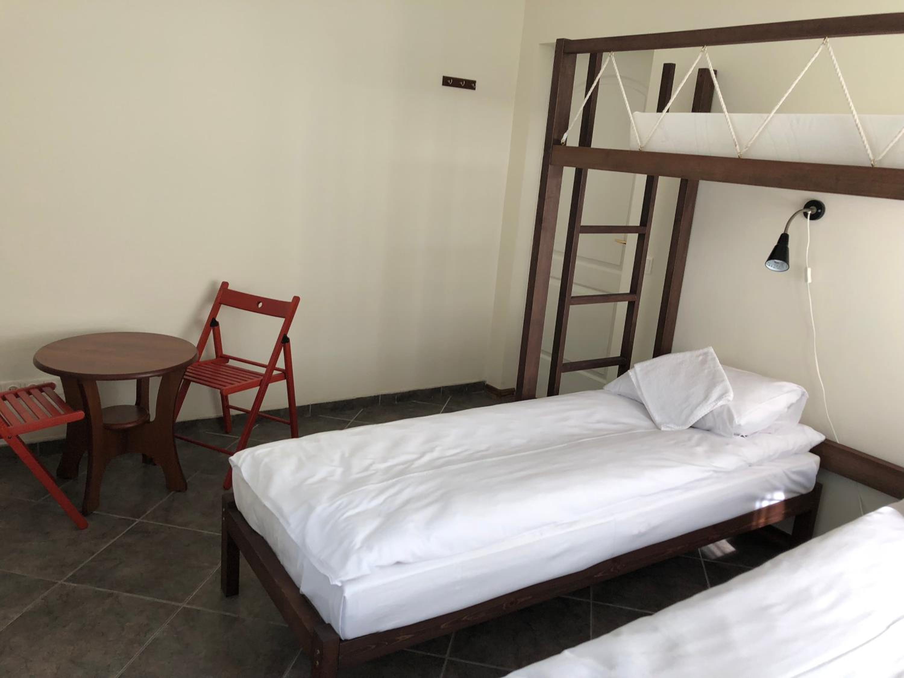 Double or Twin Room with Extra Bed - Photo 2