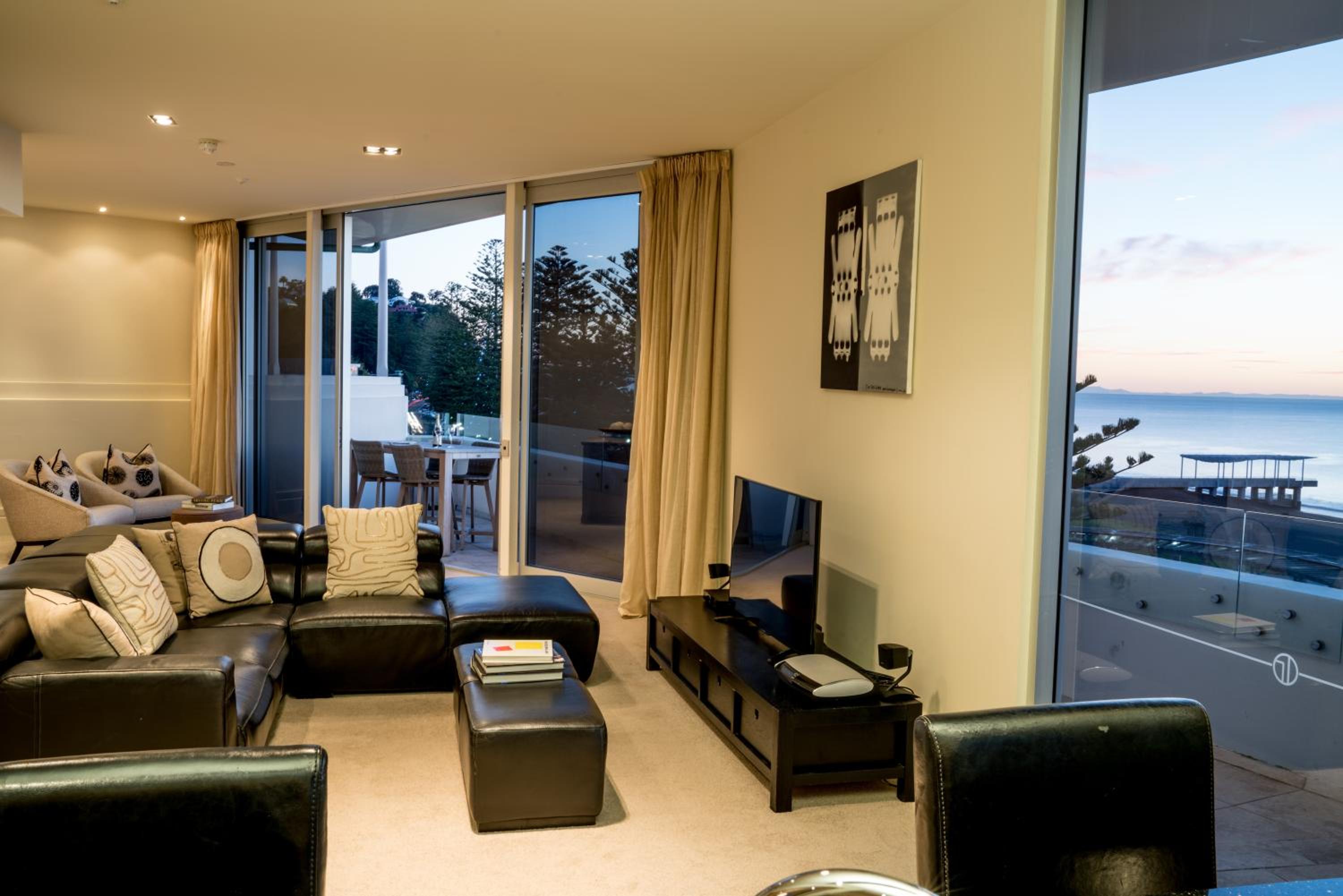Two-Bedroom Penthouse with Sea View  - Photo 26