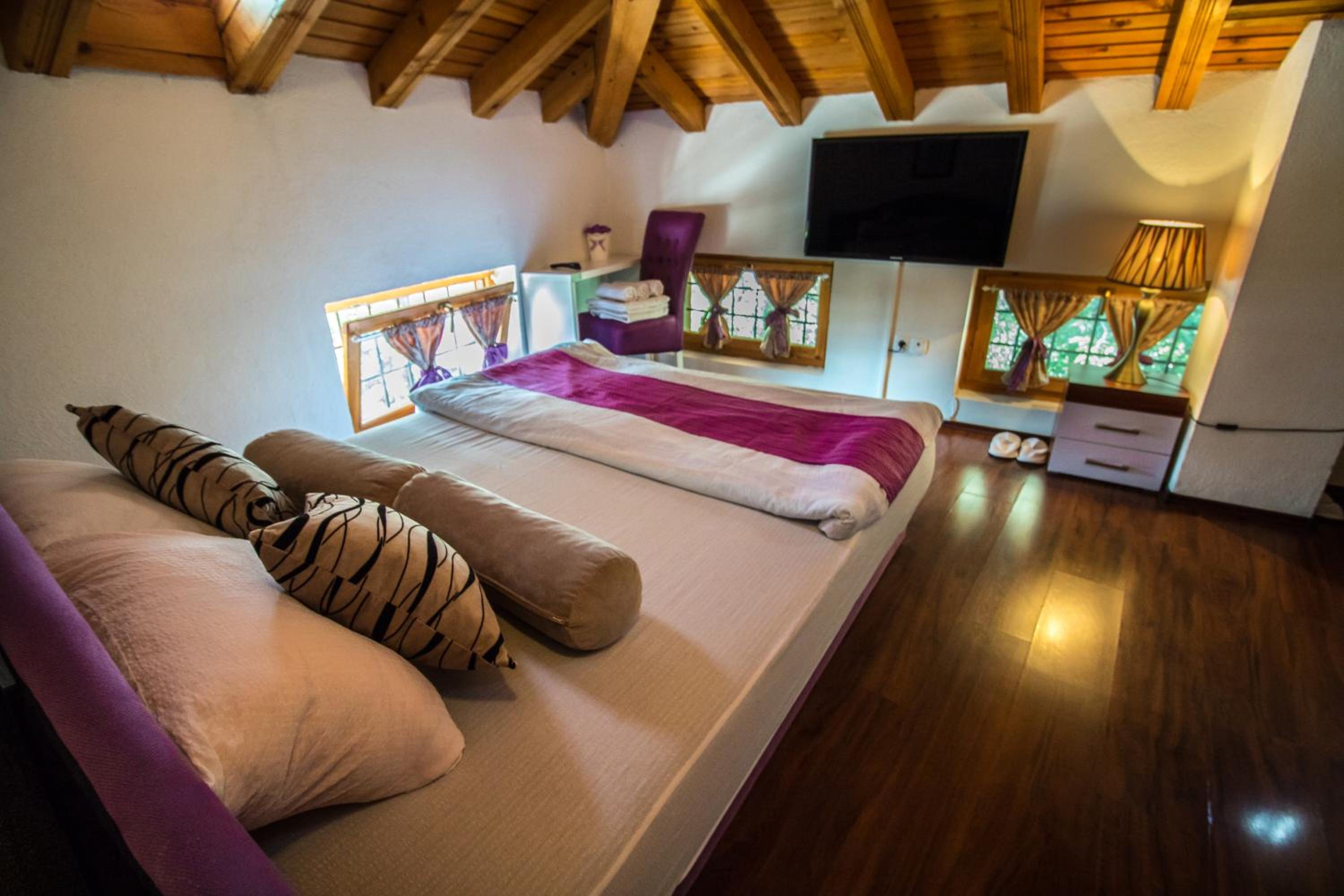 Double Room with Extra Bed photo 1
