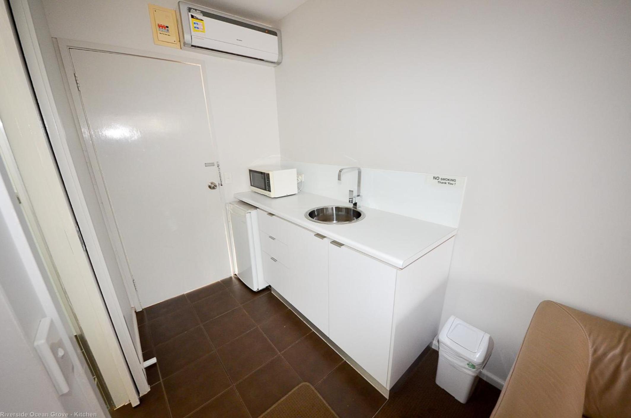 Motel Triple Room photo 3