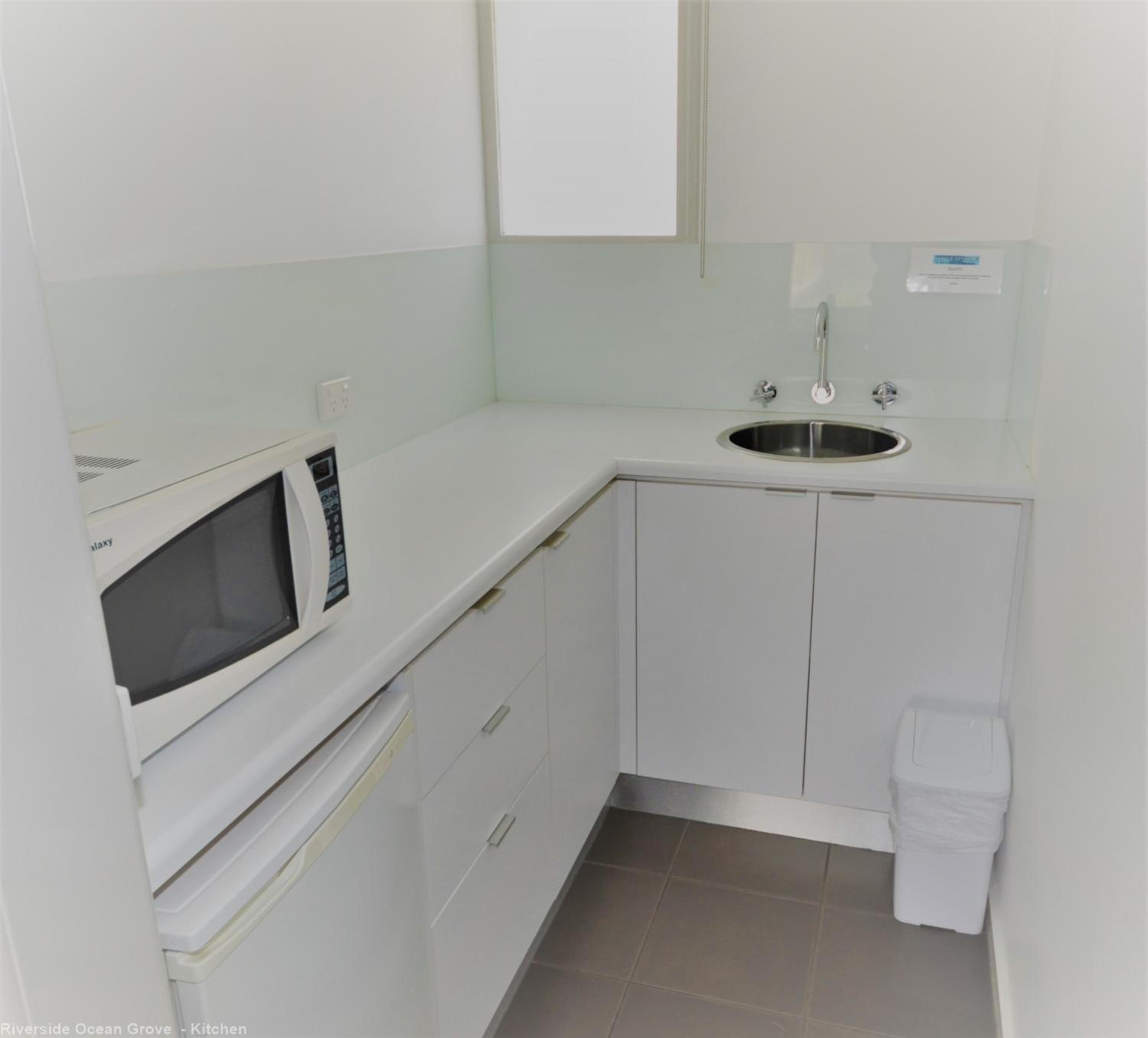Motel Twin Room photo 2