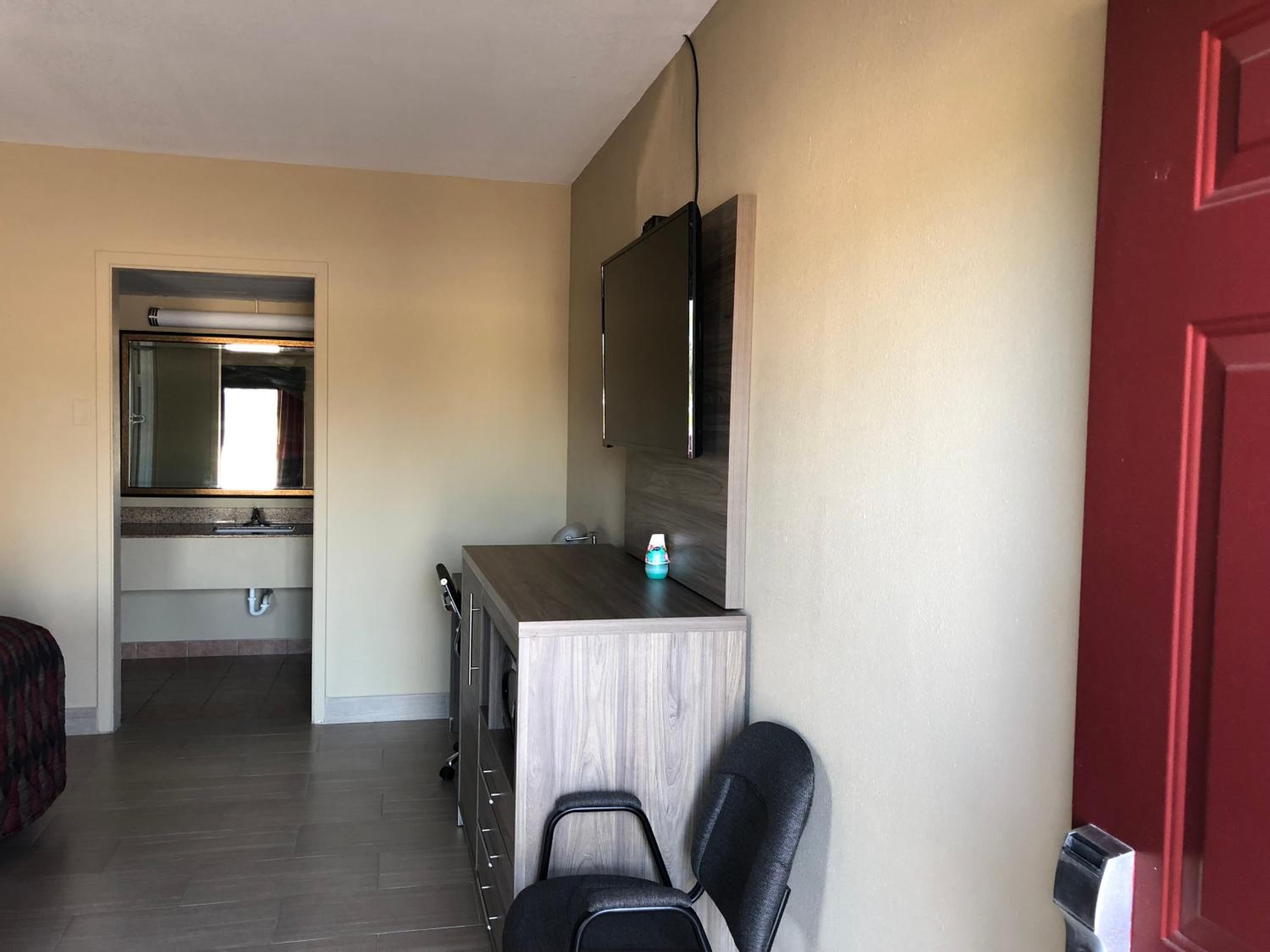 Double Room - Photo 6
