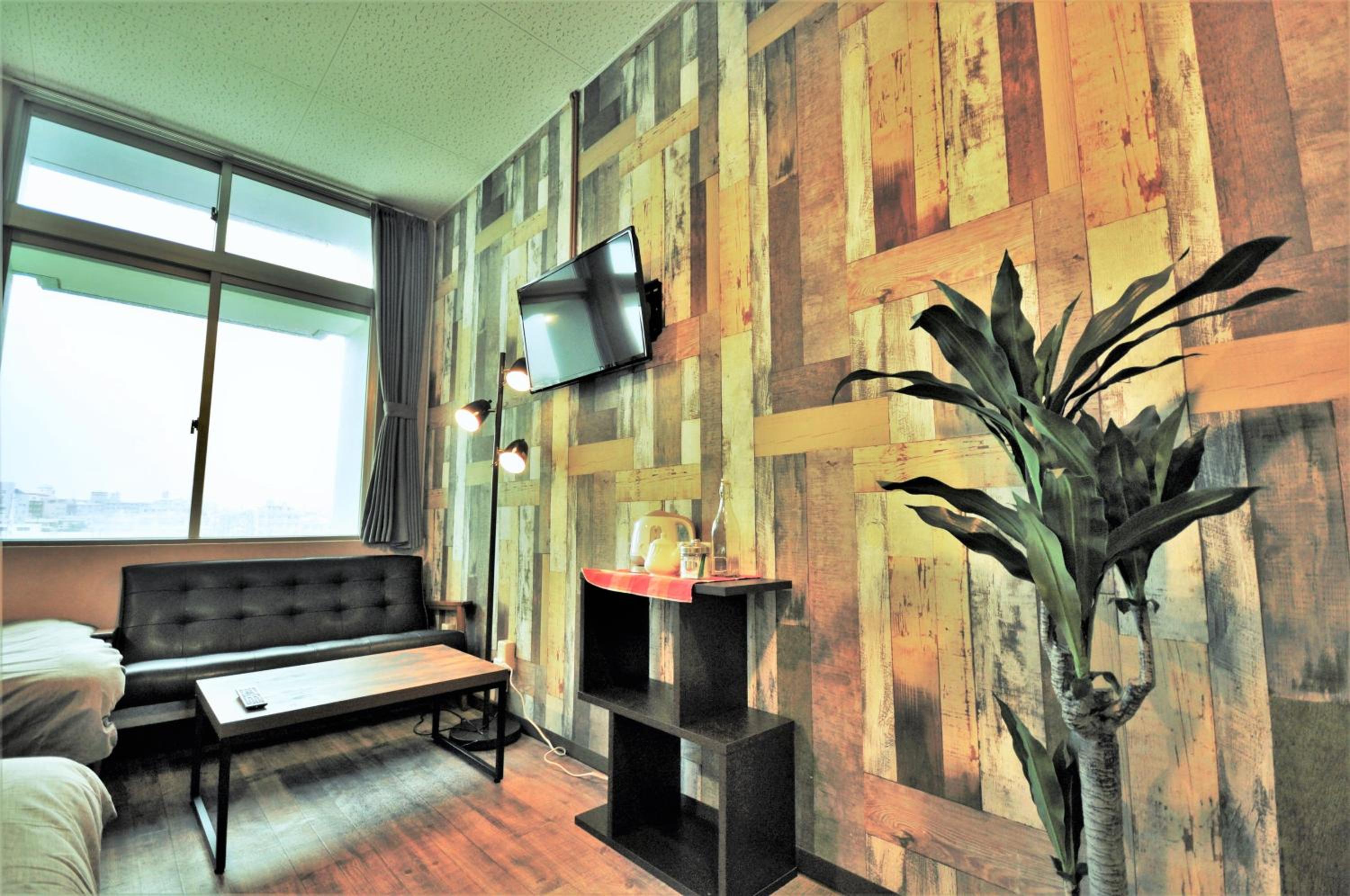 Deluxe Twin Room with Private Bathroom photo 3