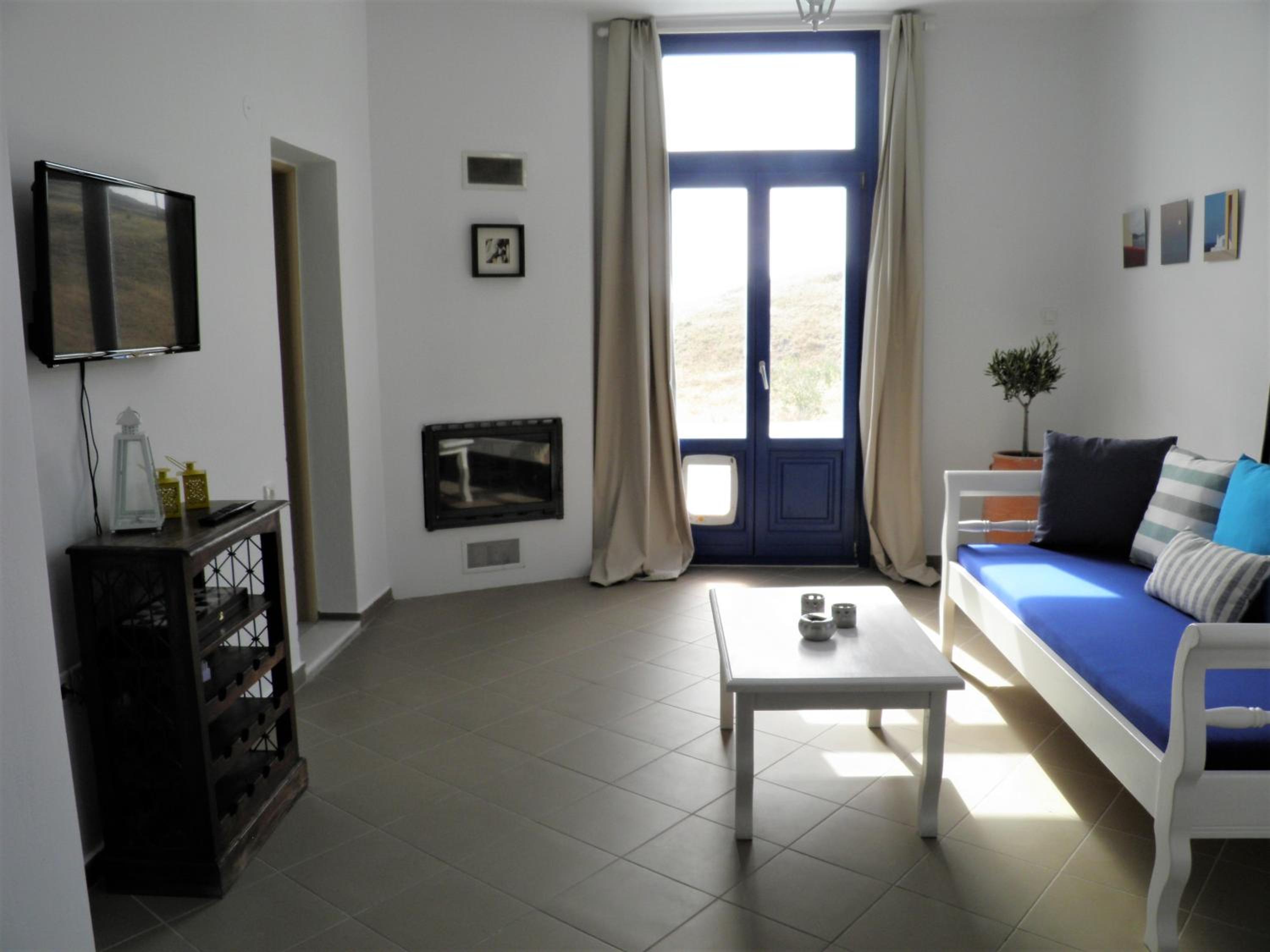 Two-Bedroom Apartment with Private Pool - CALDERA