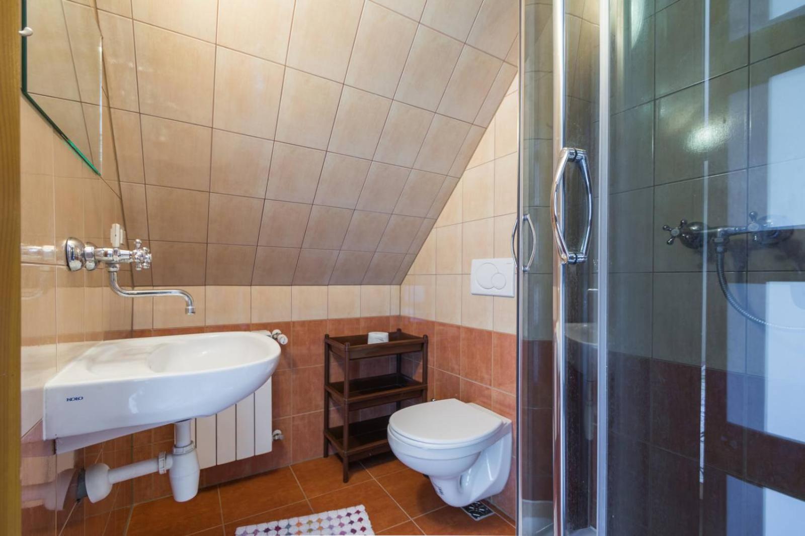 Double Room With Private Bathroom photo 3