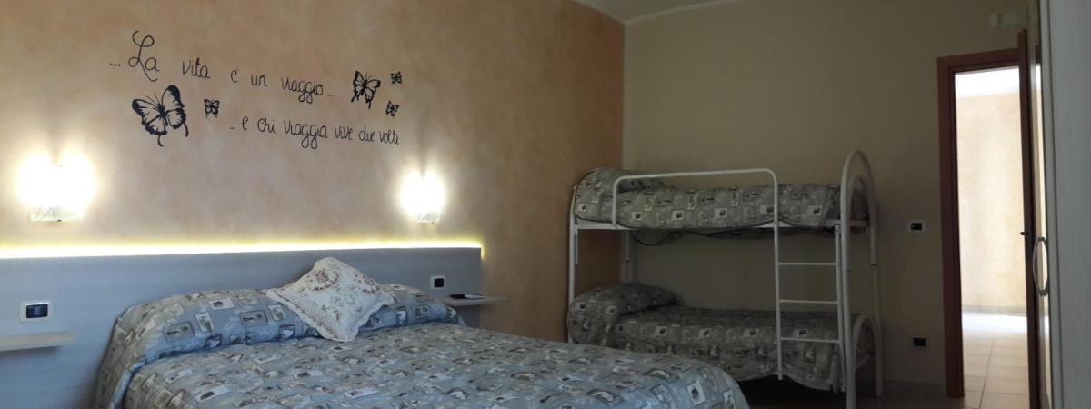 Triple Room with Terrace photo 1